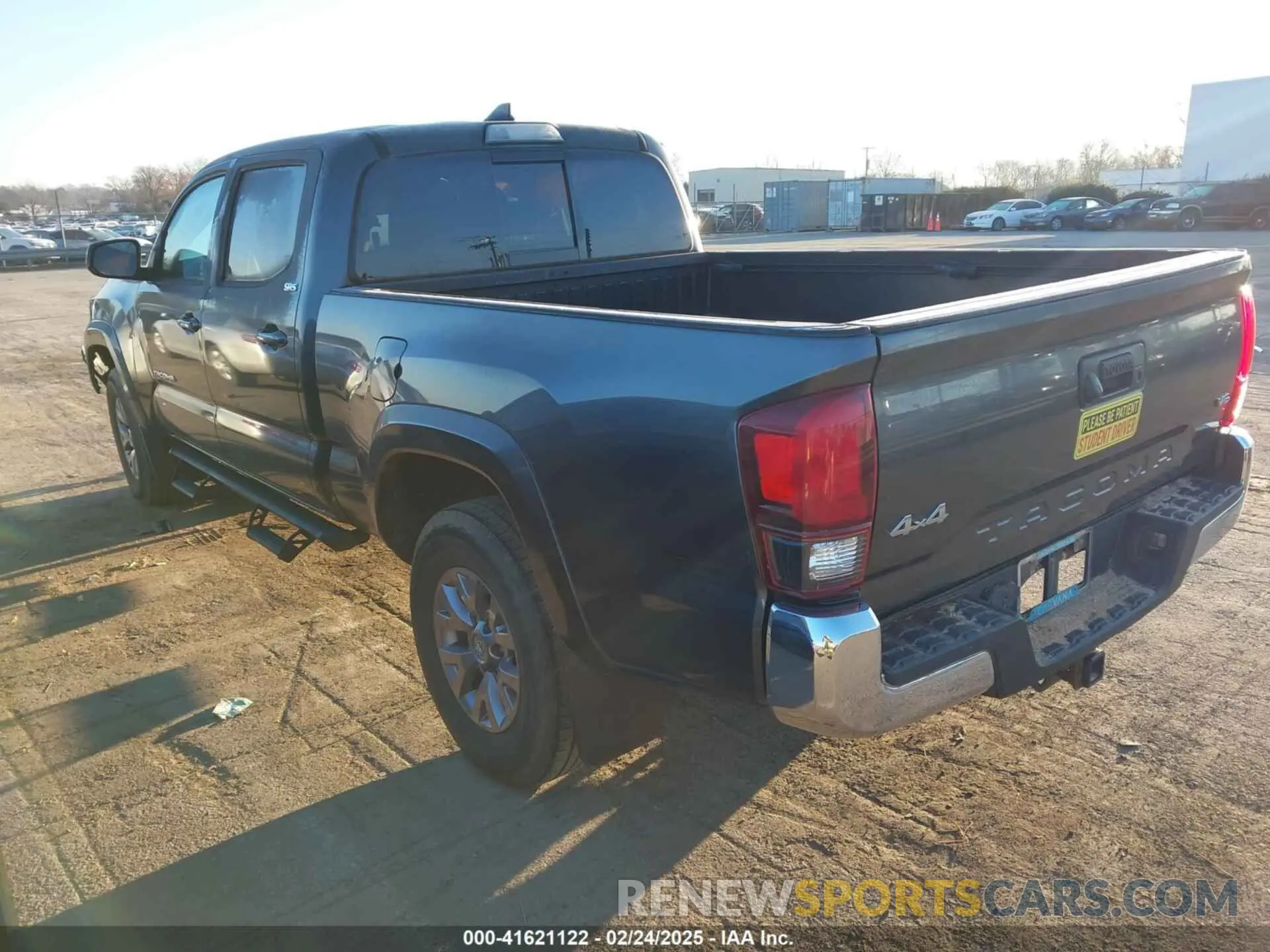 3 Photograph of a damaged car 3TMDZ5BNXKM057223 TOYOTA TACOMA 2019
