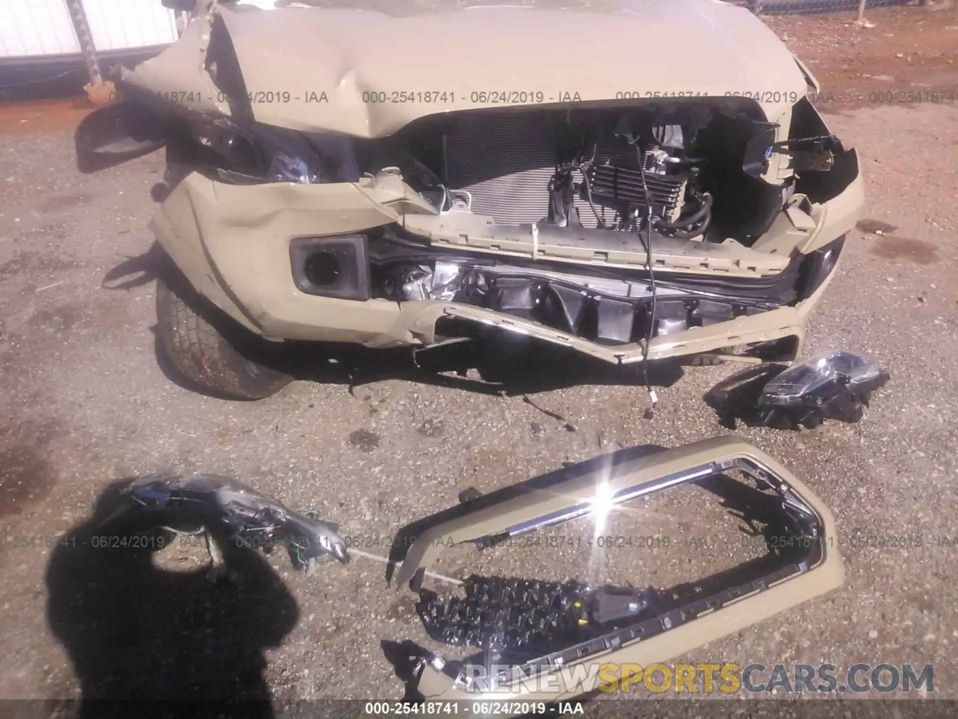 6 Photograph of a damaged car 3TMDZ5BNXKM063202 TOYOTA TACOMA 2019