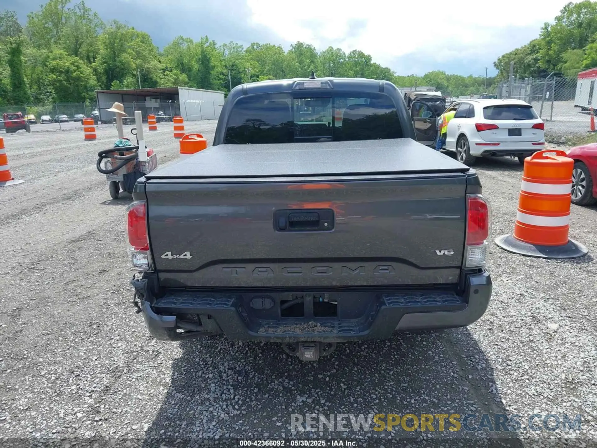 16 Photograph of a damaged car 3TMGZ5AN4KM240499 TOYOTA TACOMA 2019