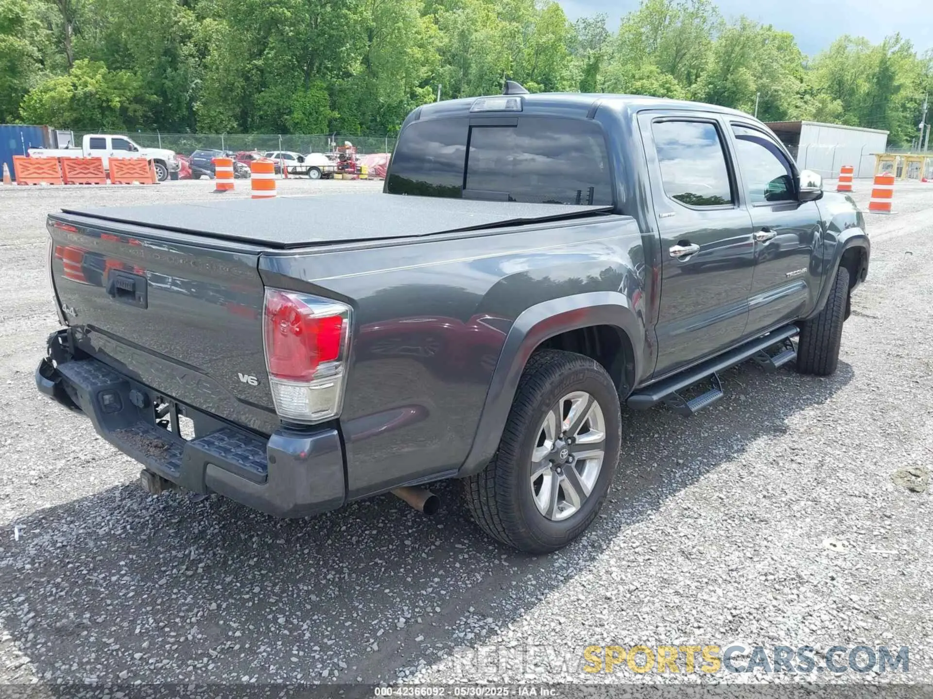 4 Photograph of a damaged car 3TMGZ5AN4KM240499 TOYOTA TACOMA 2019