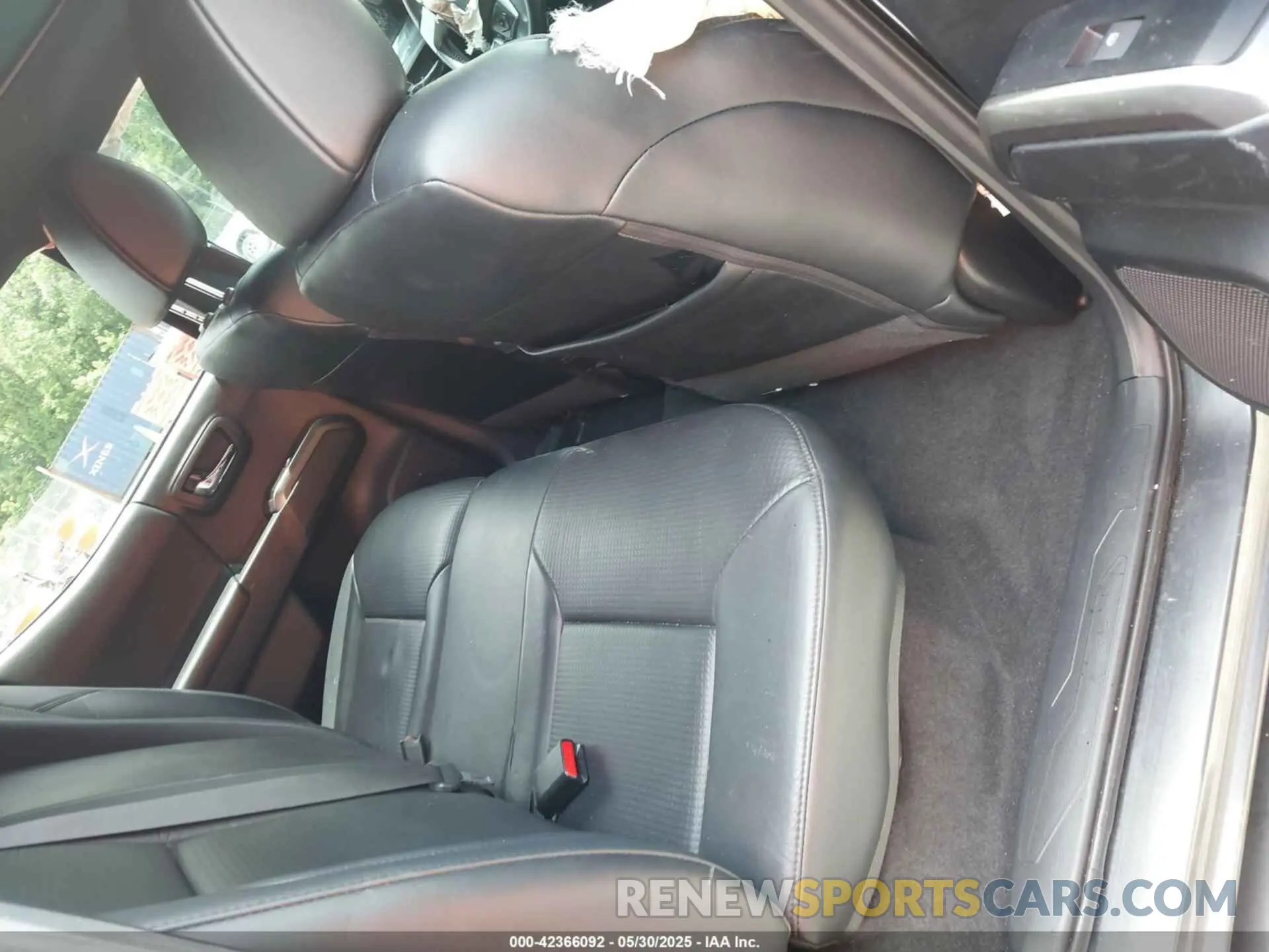 8 Photograph of a damaged car 3TMGZ5AN4KM240499 TOYOTA TACOMA 2019