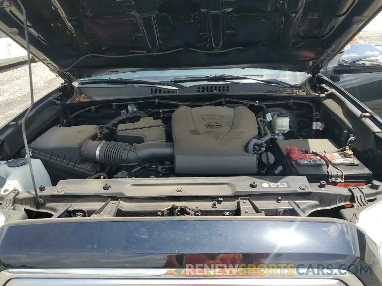 11 Photograph of a damaged car 3TMGZ5AN5KM222495 TOYOTA TACOMA 2019