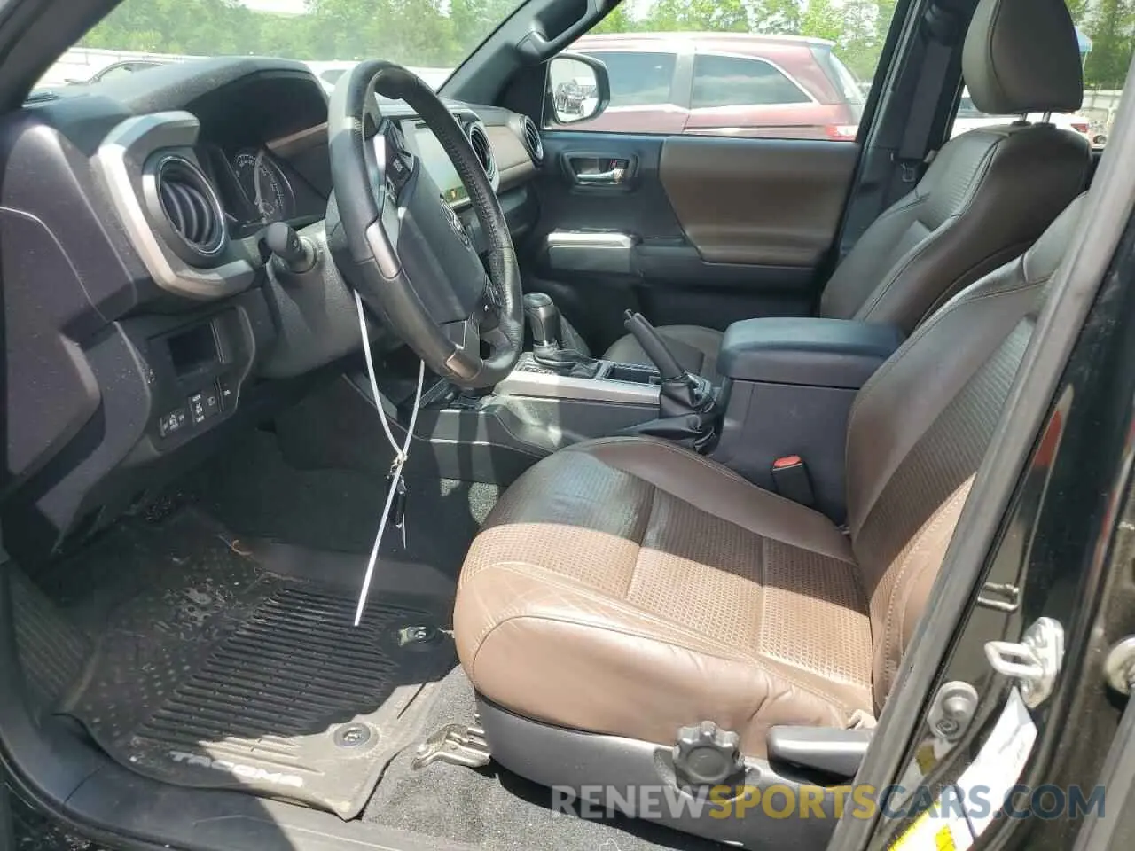 7 Photograph of a damaged car 3TMGZ5AN5KM222495 TOYOTA TACOMA 2019