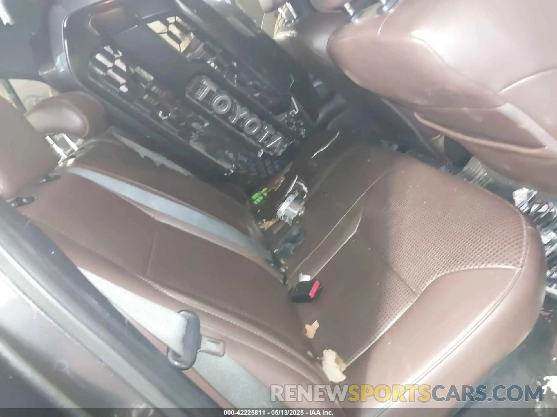 8 Photograph of a damaged car 3TMGZ5AN6KM207309 TOYOTA TACOMA 2019