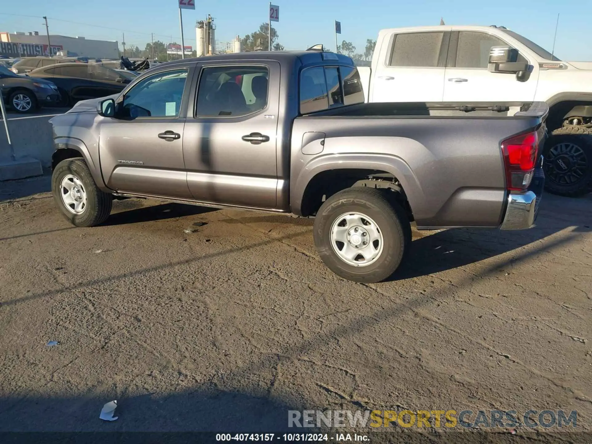 15 Photograph of a damaged car 5TFAX5GN0KX155737 TOYOTA TACOMA 2019