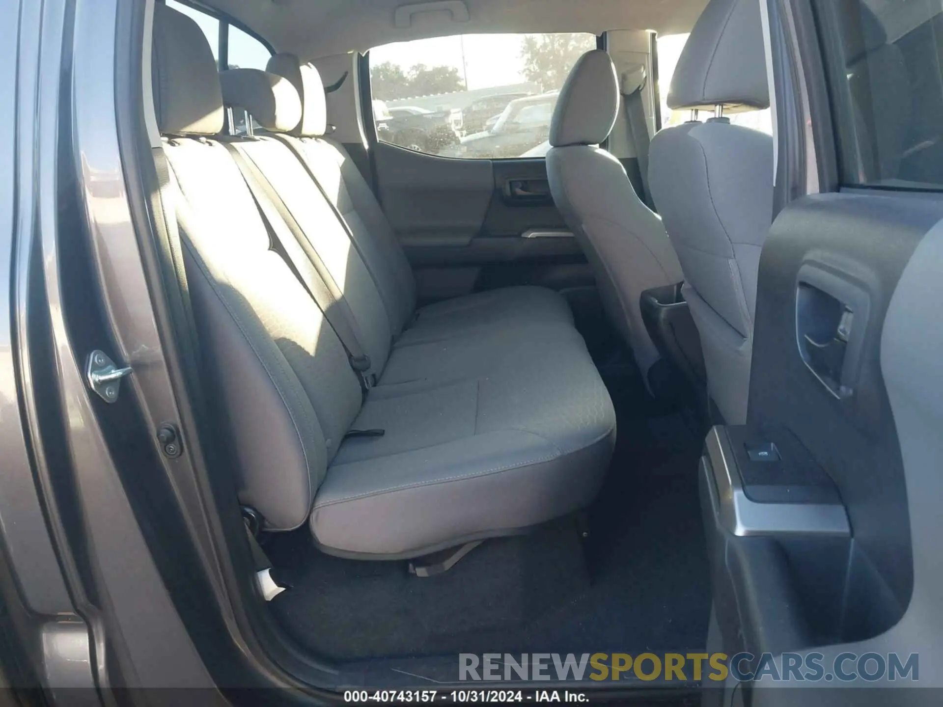 8 Photograph of a damaged car 5TFAX5GN0KX155737 TOYOTA TACOMA 2019