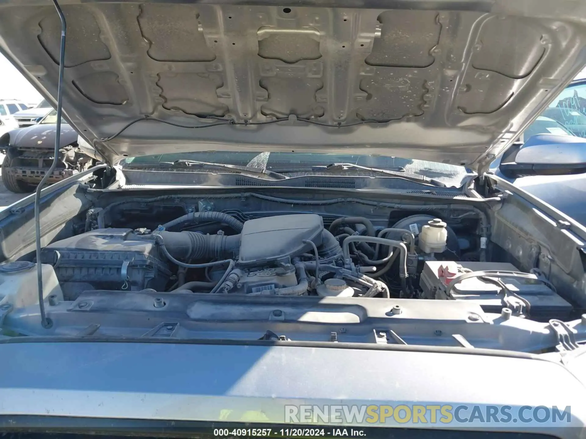 10 Photograph of a damaged car 5TFAX5GN1KX137621 TOYOTA TACOMA 2019