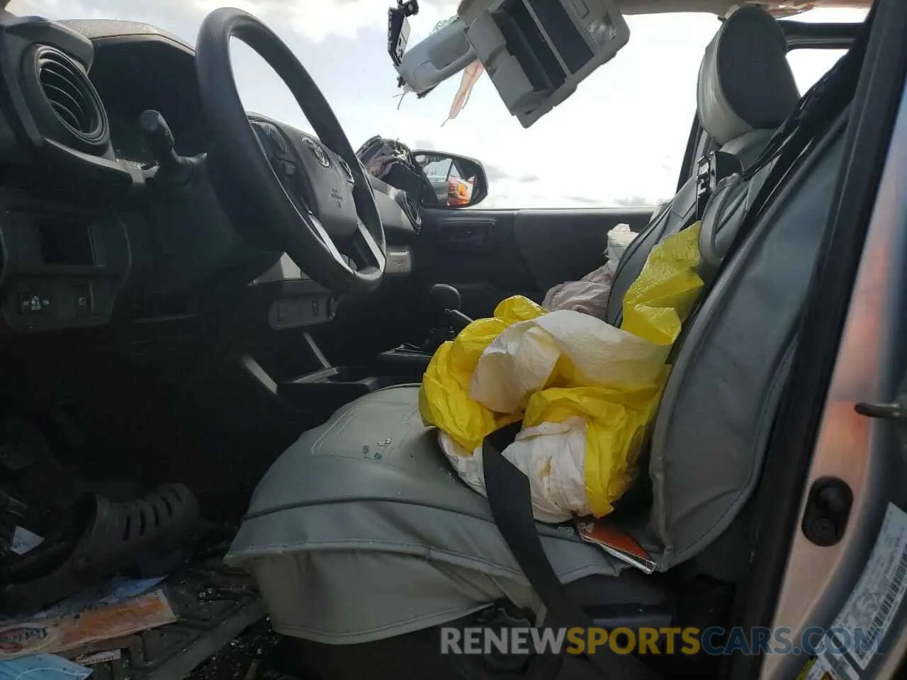 7 Photograph of a damaged car 5TFAX5GN1KX156203 TOYOTA TACOMA 2019