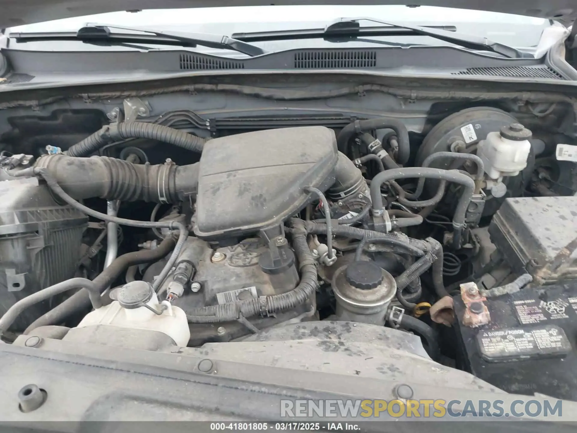 10 Photograph of a damaged car 5TFAX5GN1KX162809 TOYOTA TACOMA 2019