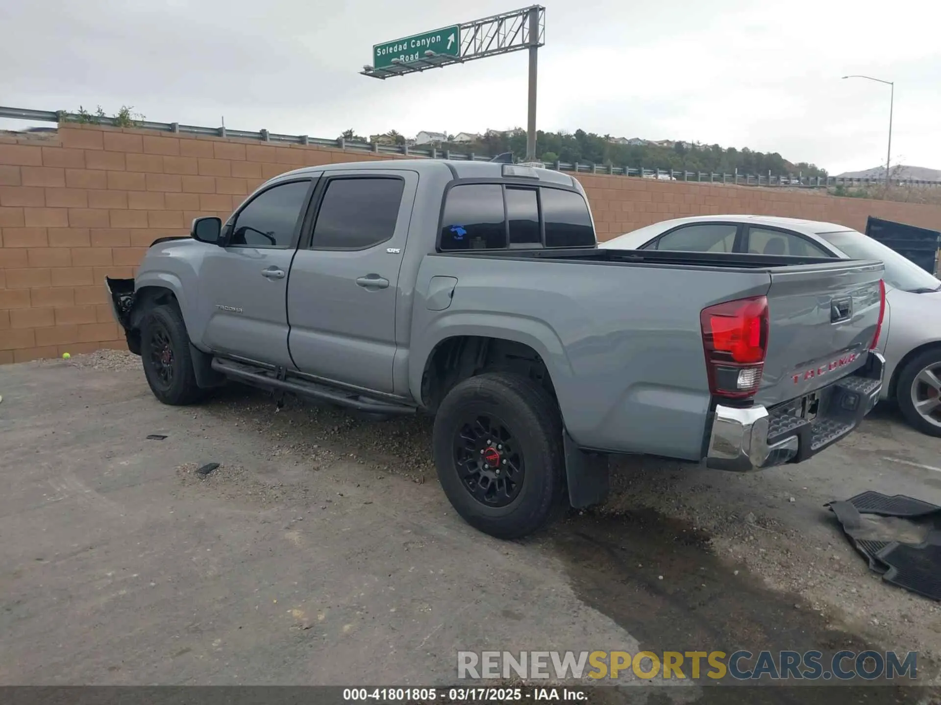 3 Photograph of a damaged car 5TFAX5GN1KX162809 TOYOTA TACOMA 2019