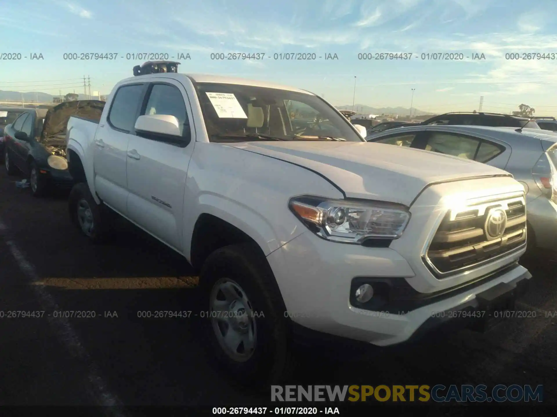 1 Photograph of a damaged car 5TFAX5GN2KX154184 TOYOTA TACOMA 2019