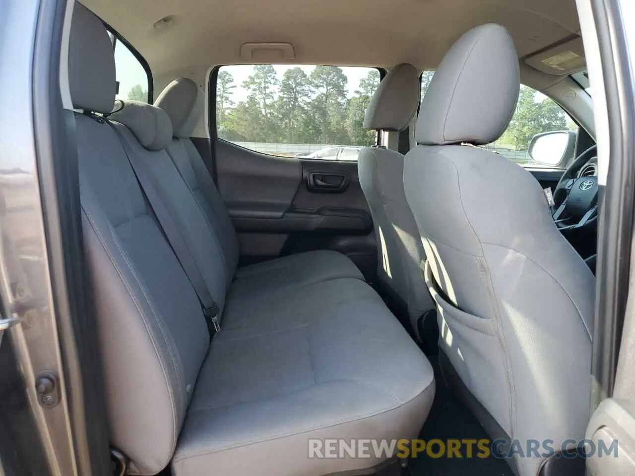 10 Photograph of a damaged car 5TFAX5GN2KX161636 TOYOTA TACOMA 2019