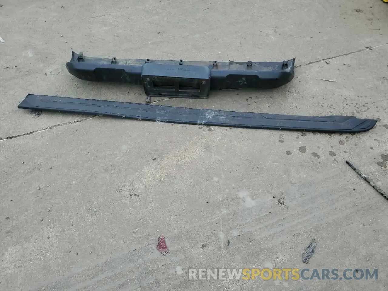 12 Photograph of a damaged car 5TFAX5GN4KX137807 TOYOTA TACOMA 2019