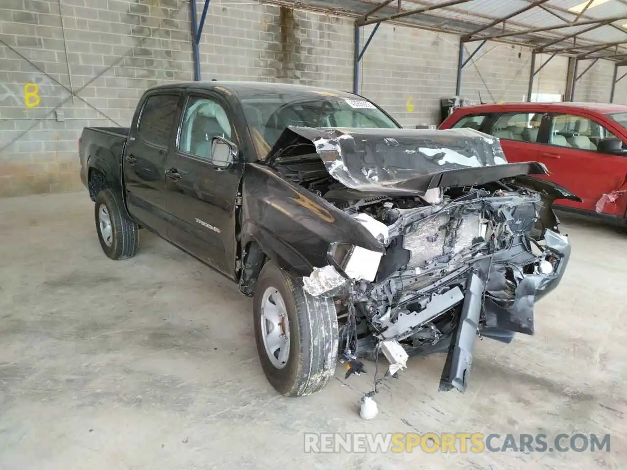 1 Photograph of a damaged car 5TFAX5GN4KX145616 TOYOTA TACOMA 2019