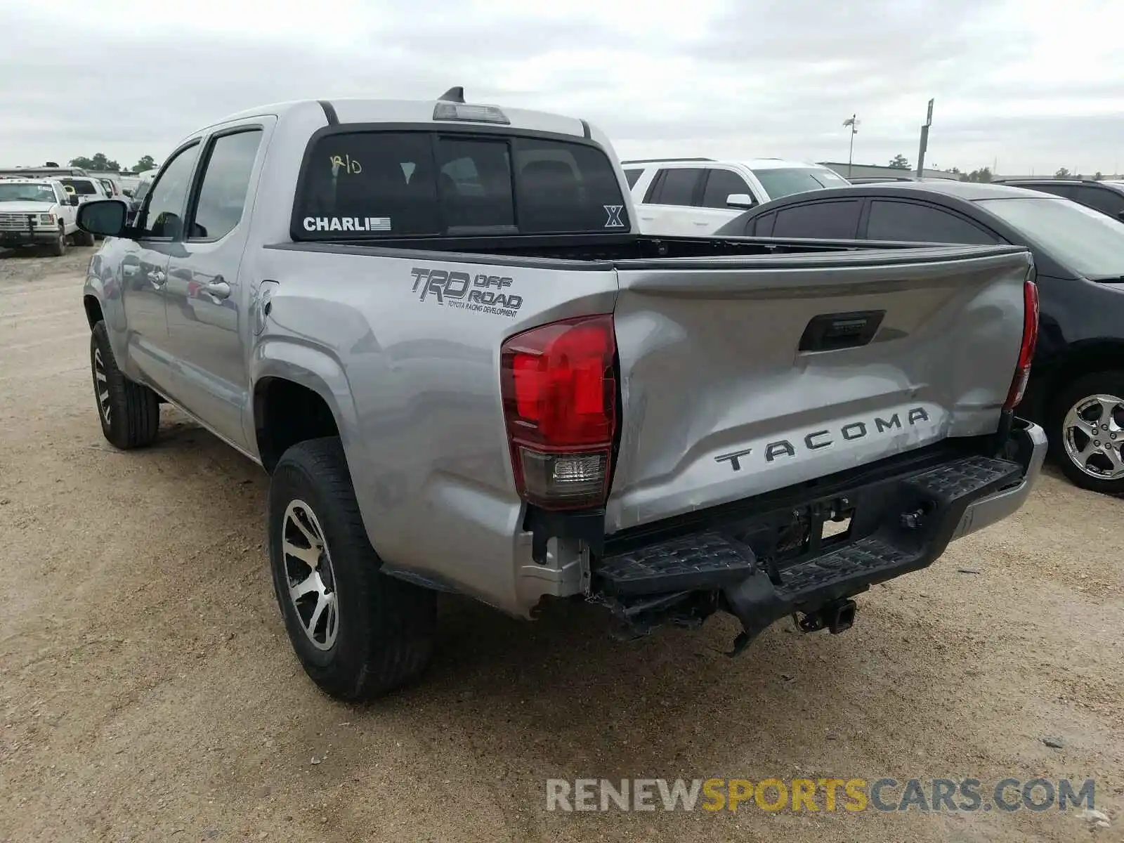 3 Photograph of a damaged car 5TFAX5GN5KX135032 TOYOTA TACOMA 2019