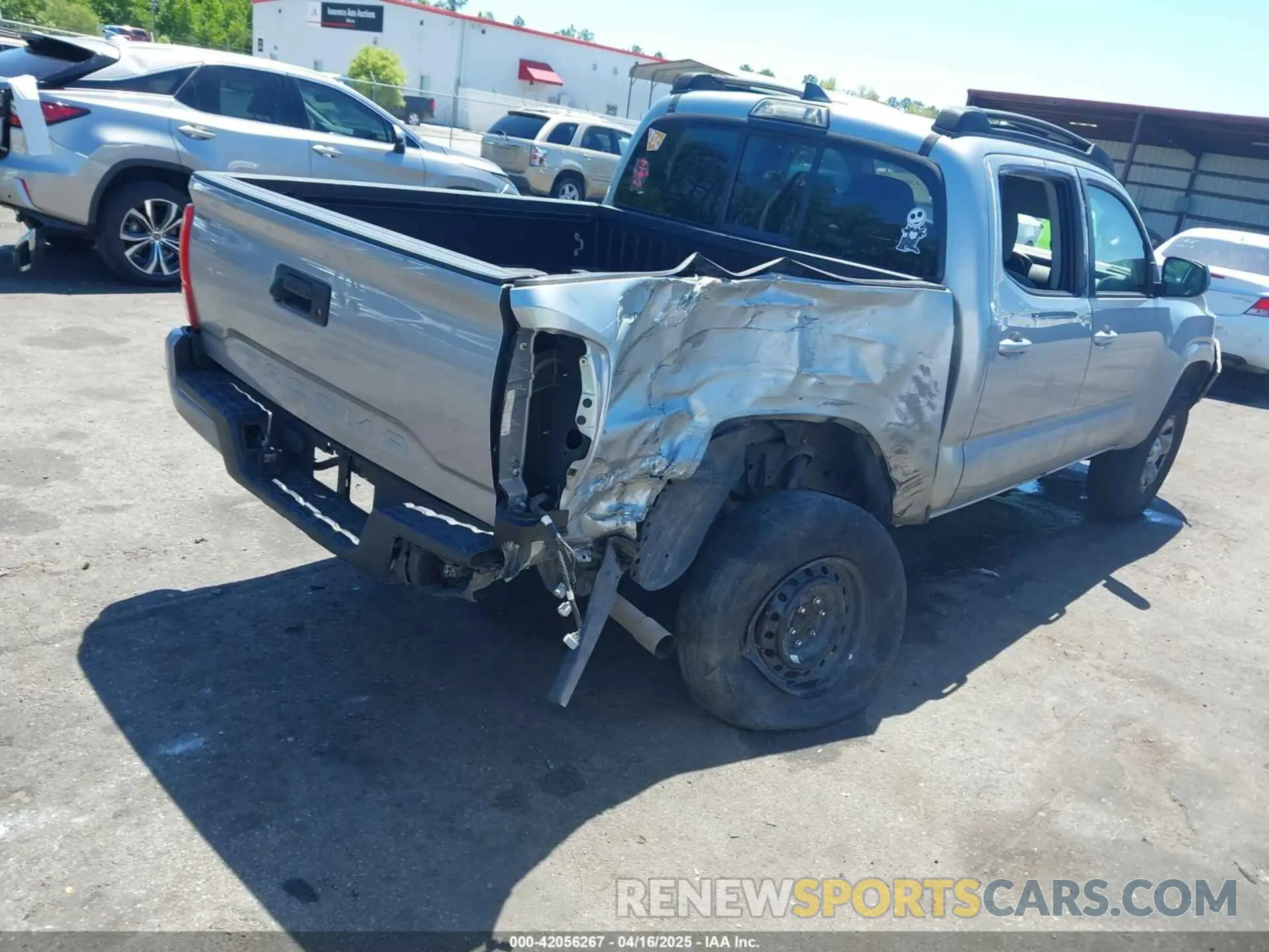 4 Photograph of a damaged car 5TFAX5GN5KX140179 TOYOTA TACOMA 2019