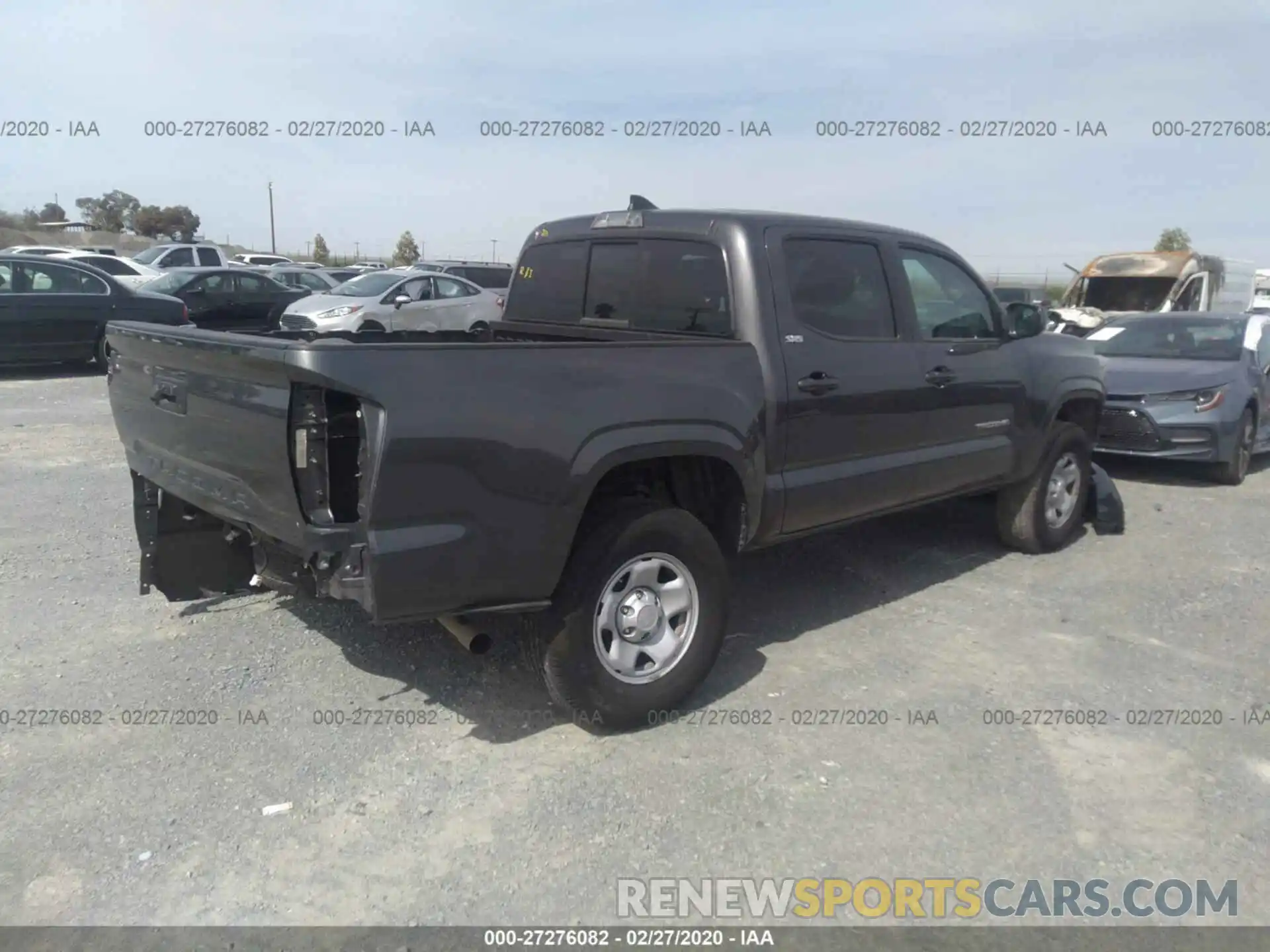 4 Photograph of a damaged car 5TFAX5GN5KX141817 TOYOTA TACOMA 2019