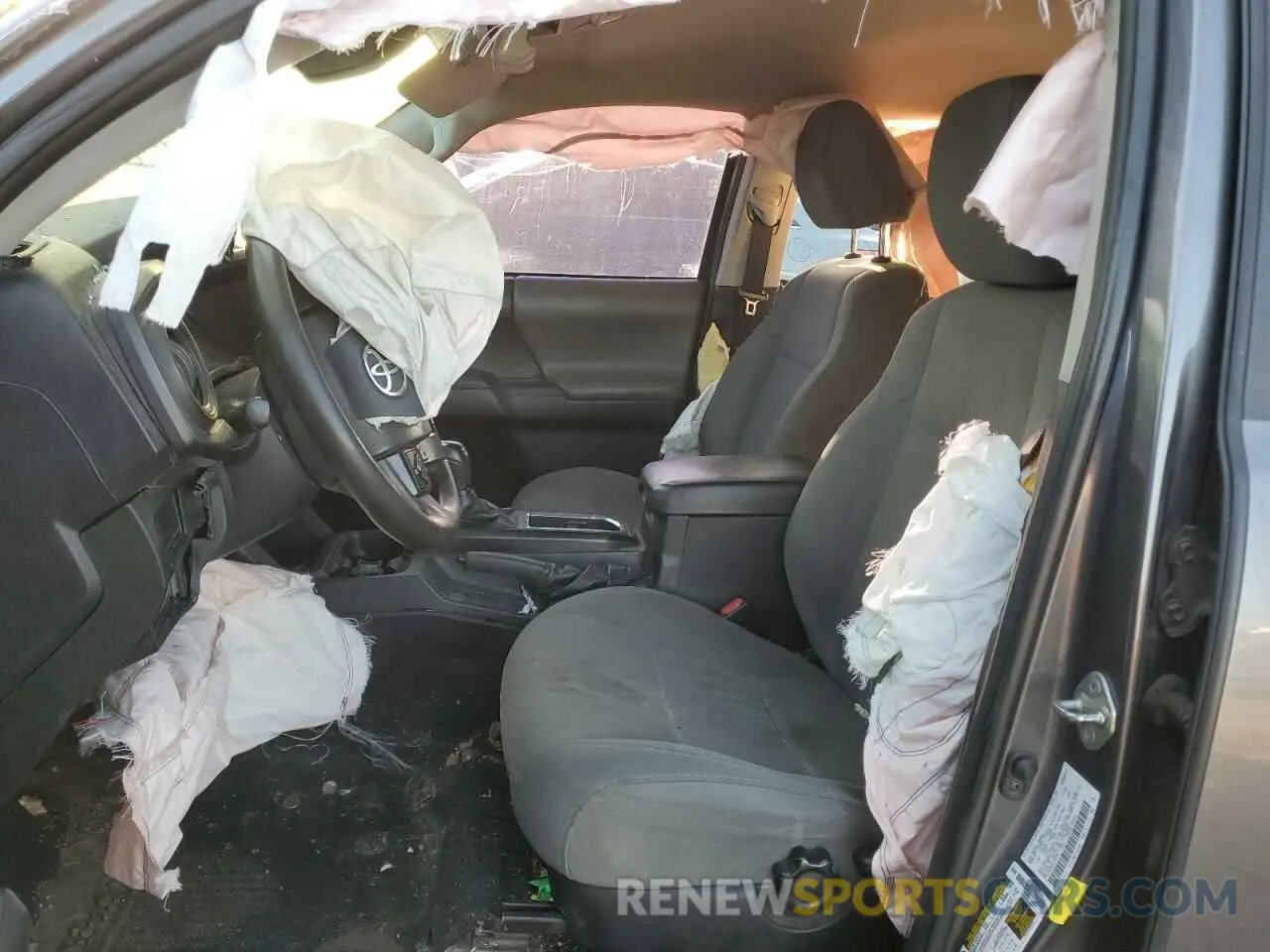 7 Photograph of a damaged car 5TFAX5GN5KX149139 TOYOTA TACOMA 2019