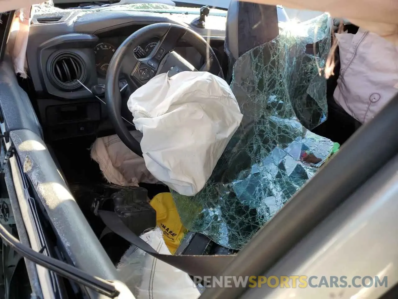 8 Photograph of a damaged car 5TFAX5GN5KX152963 TOYOTA TACOMA 2019
