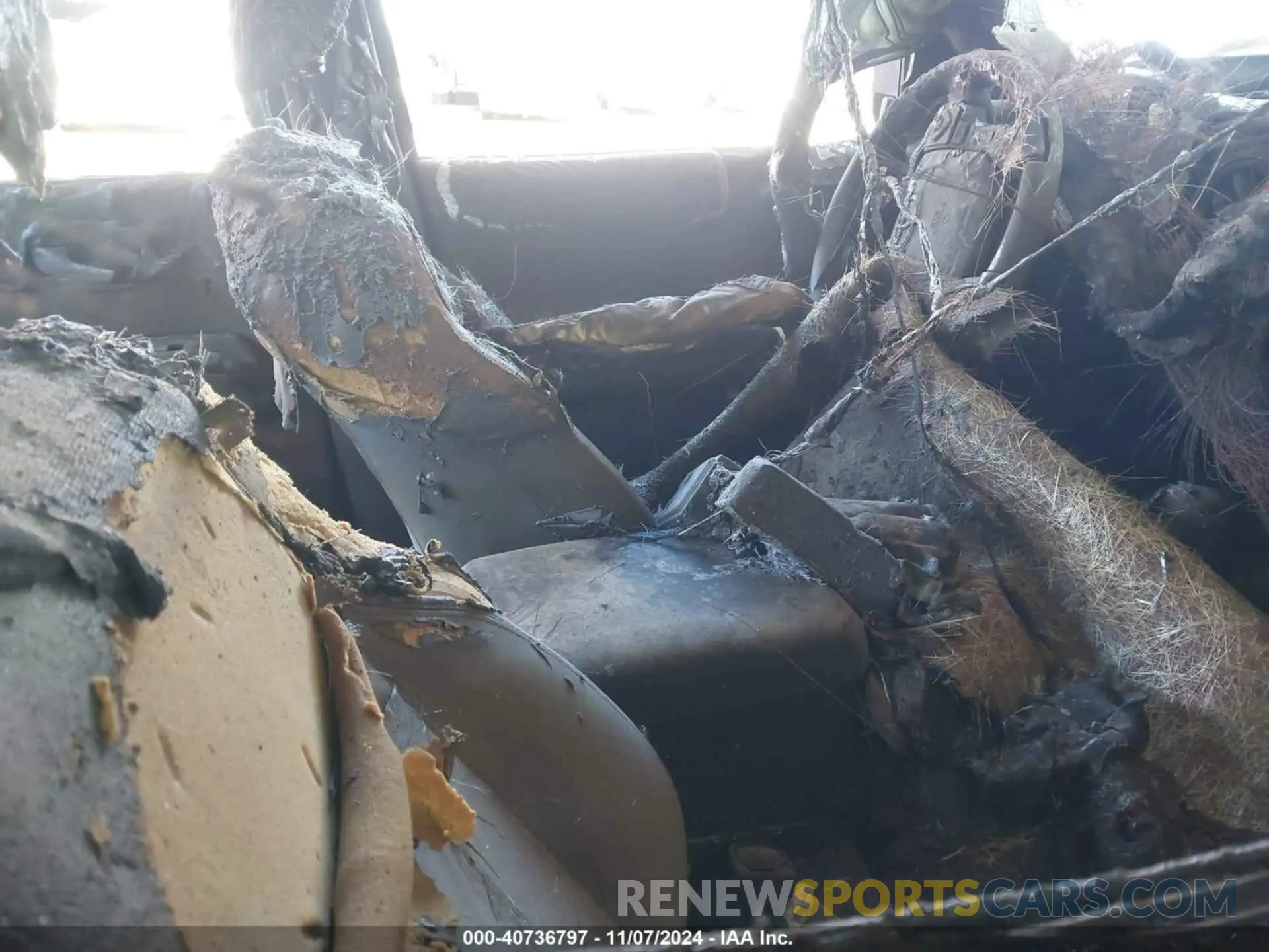 5 Photograph of a damaged car 5TFAX5GN6KX144063 TOYOTA TACOMA 2019