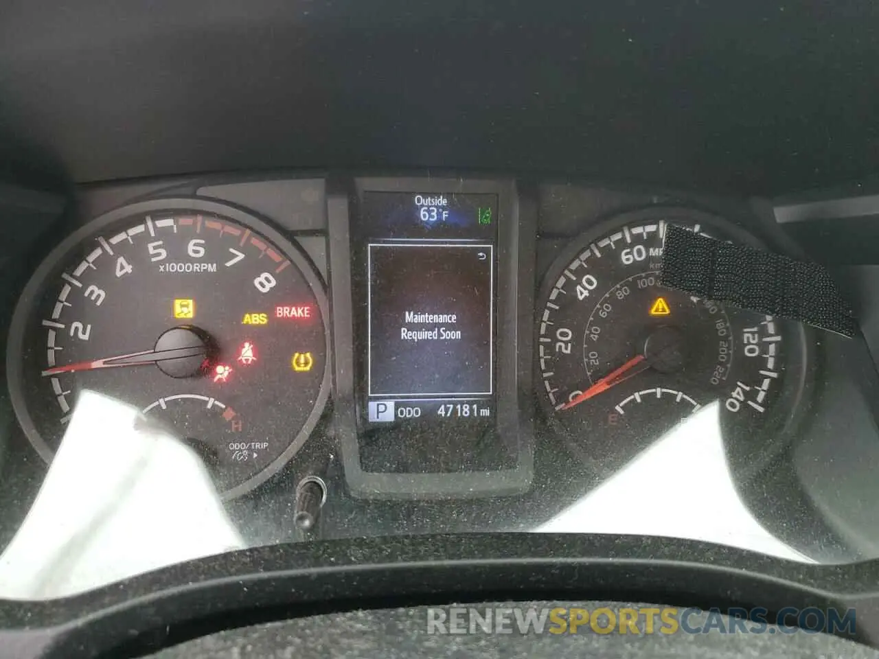 9 Photograph of a damaged car 5TFAX5GN6KX149943 TOYOTA TACOMA 2019