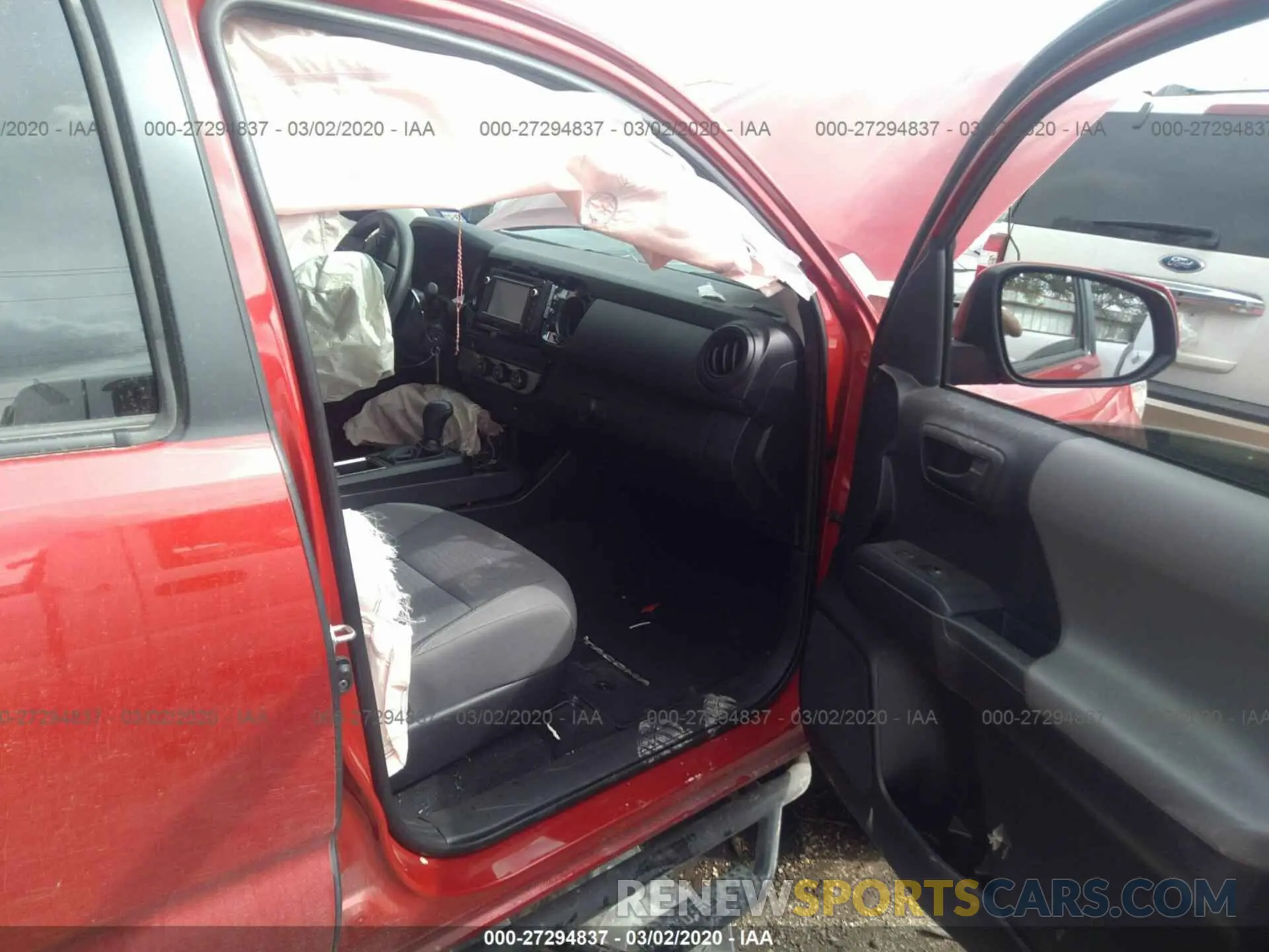 5 Photograph of a damaged car 5TFAX5GN7KX137252 TOYOTA TACOMA 2019