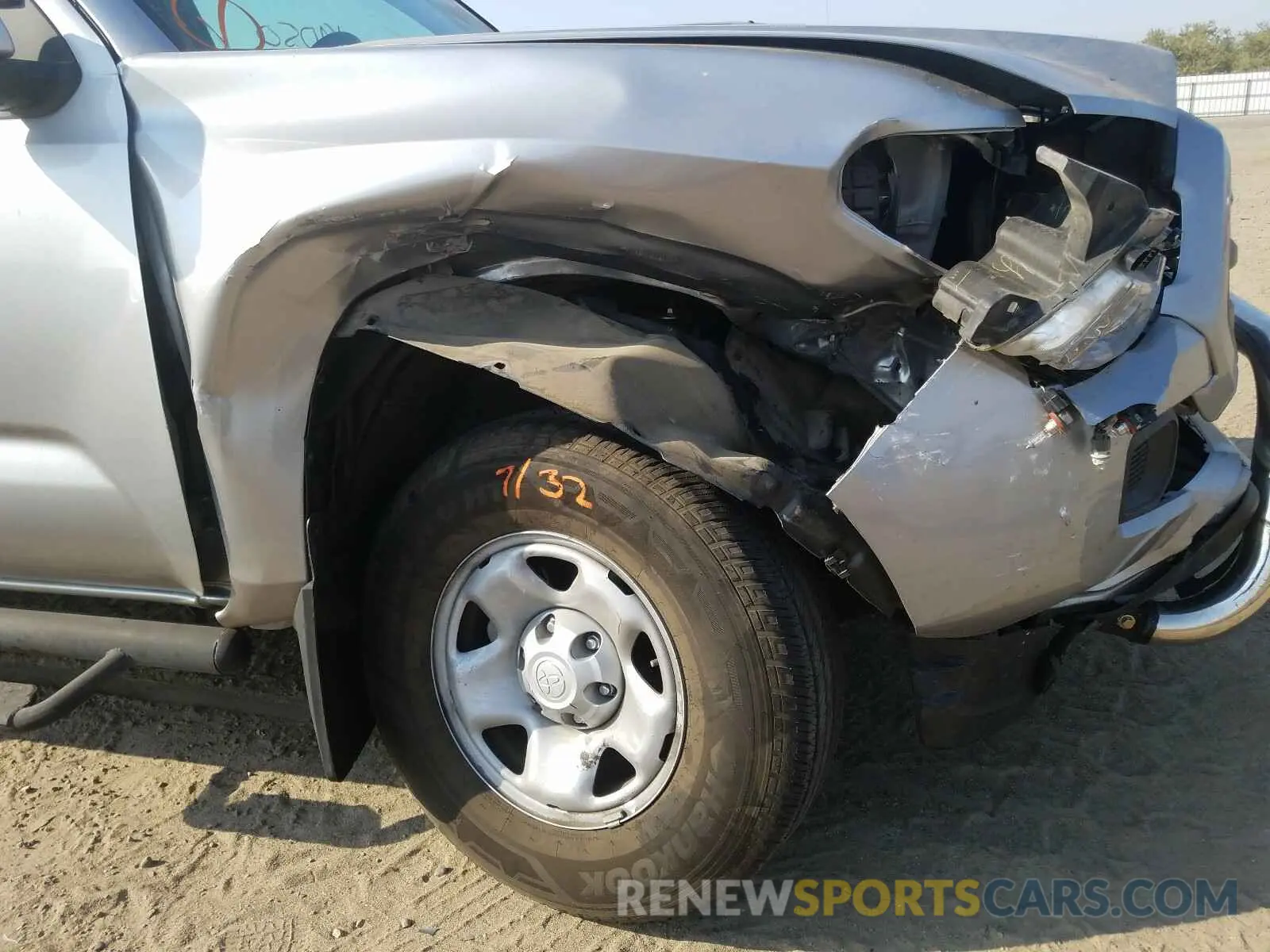 9 Photograph of a damaged car 5TFAX5GN7KX139051 TOYOTA TACOMA 2019