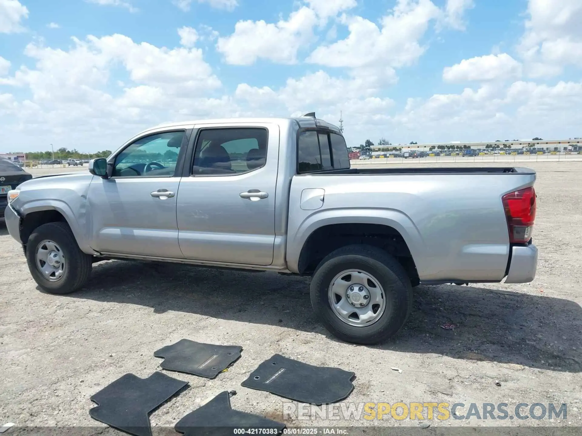 14 Photograph of a damaged car 5TFAX5GN8KX148101 TOYOTA TACOMA 2019