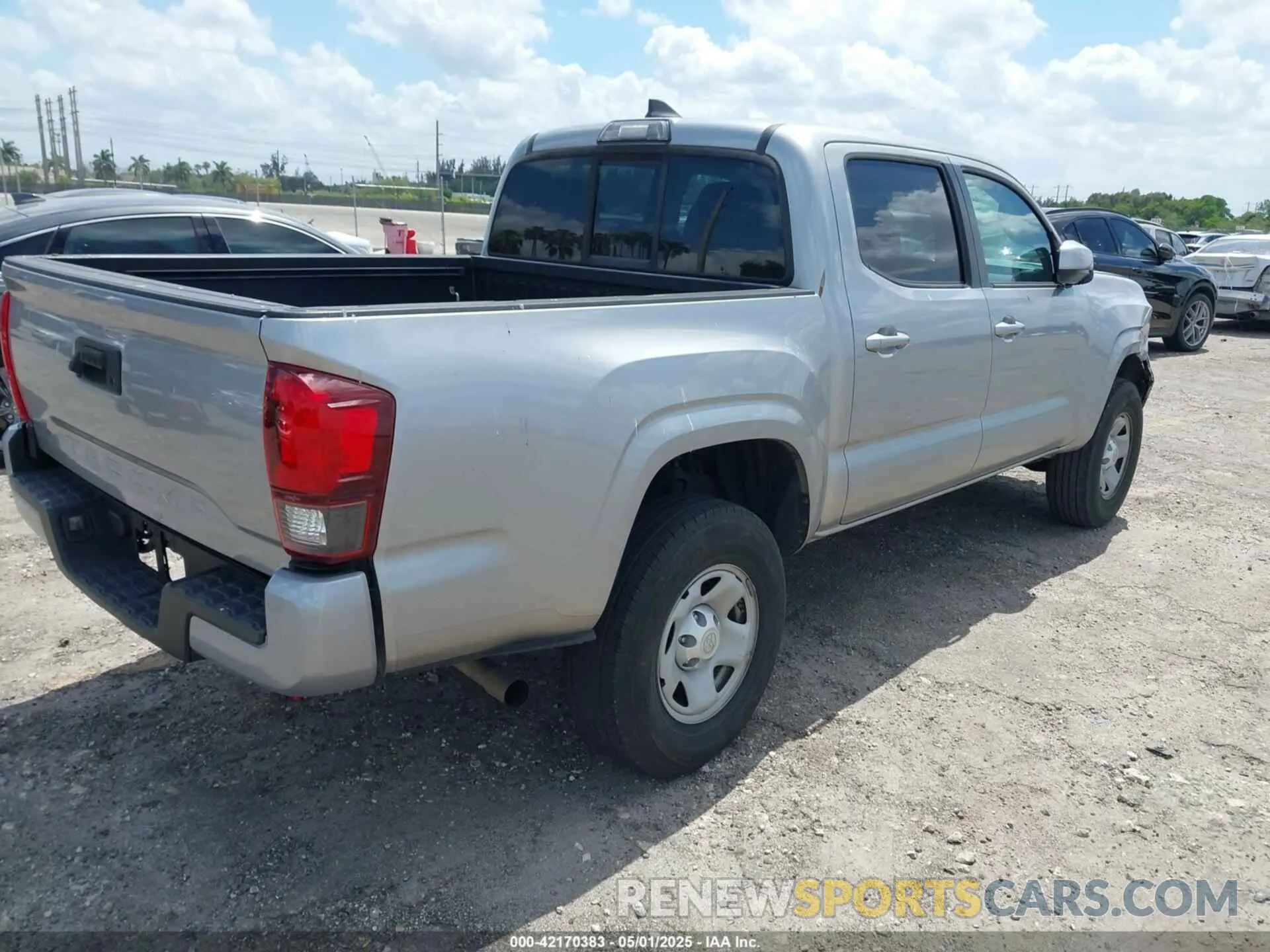 4 Photograph of a damaged car 5TFAX5GN8KX148101 TOYOTA TACOMA 2019