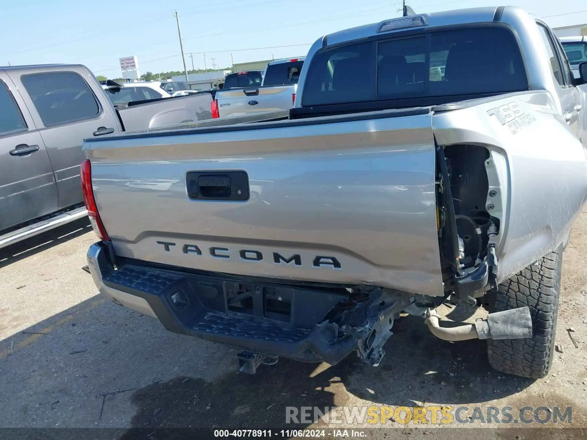 6 Photograph of a damaged car 5TFAX5GN8KX162550 TOYOTA TACOMA 2019
