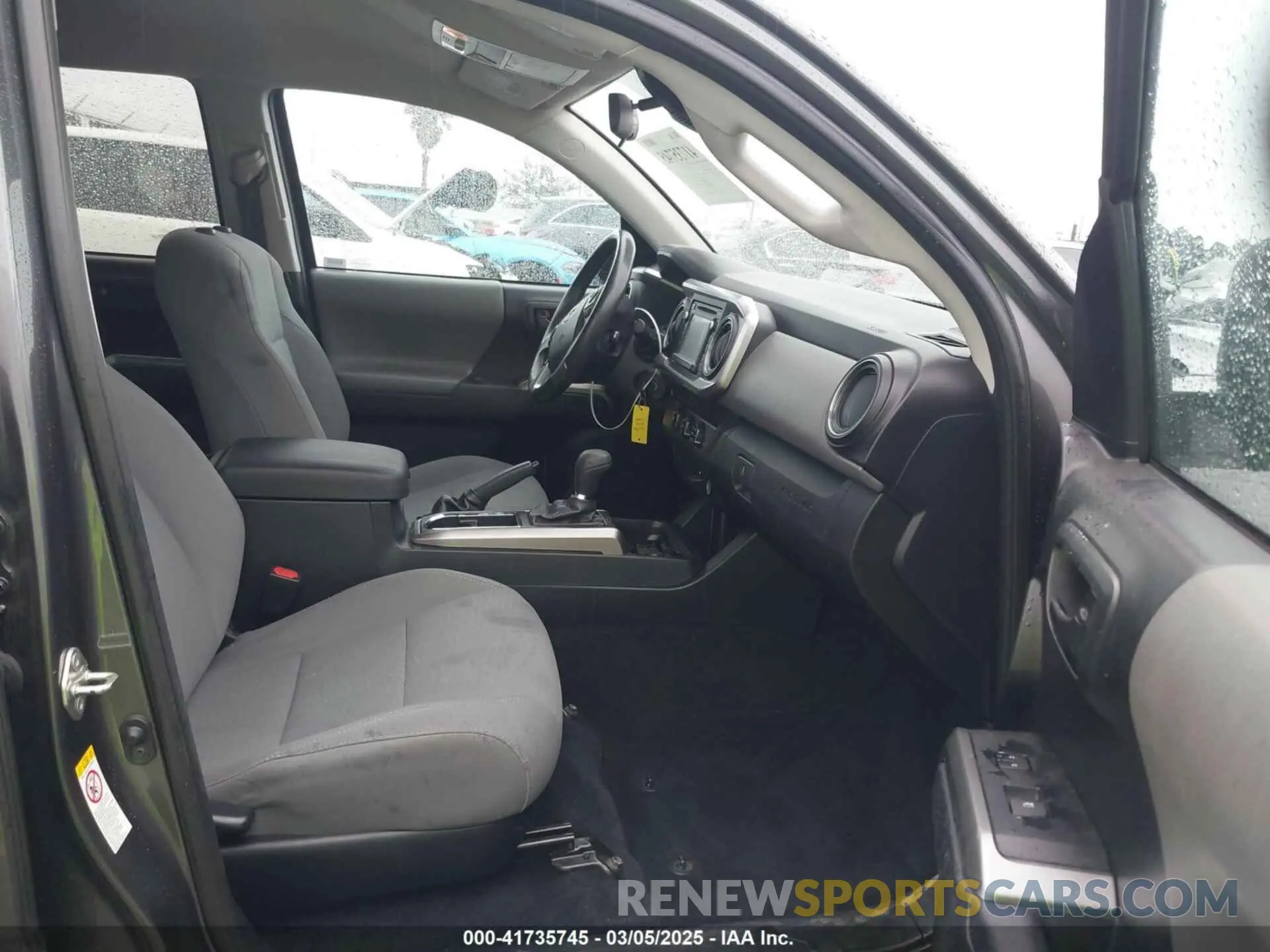 5 Photograph of a damaged car 5TFAX5GN8KX162919 TOYOTA TACOMA 2019