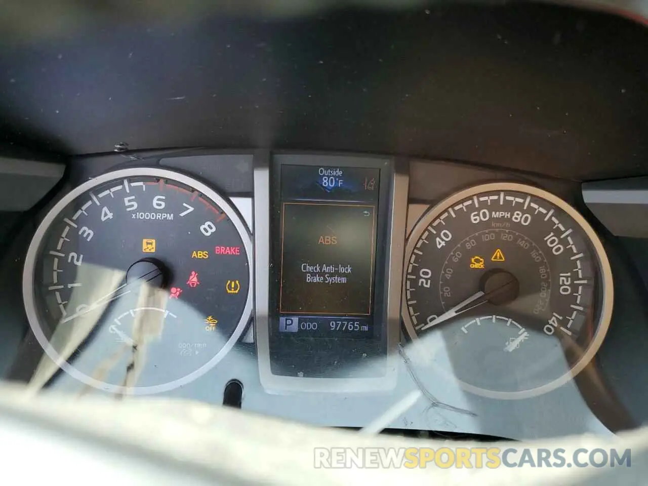9 Photograph of a damaged car 5TFAX5GN9KX139259 TOYOTA TACOMA 2019