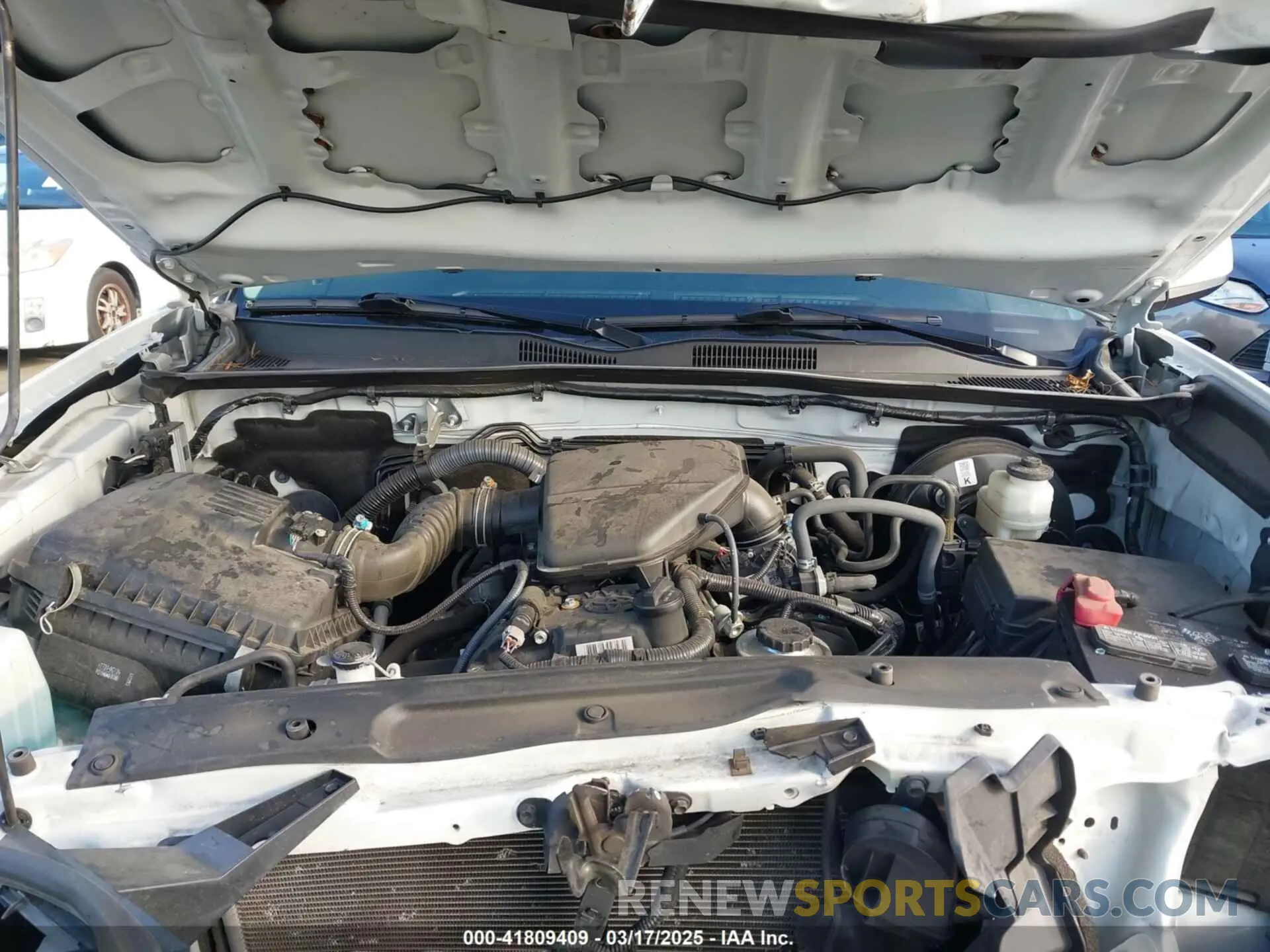 10 Photograph of a damaged car 5TFAX5GN9KX149371 TOYOTA TACOMA 2019