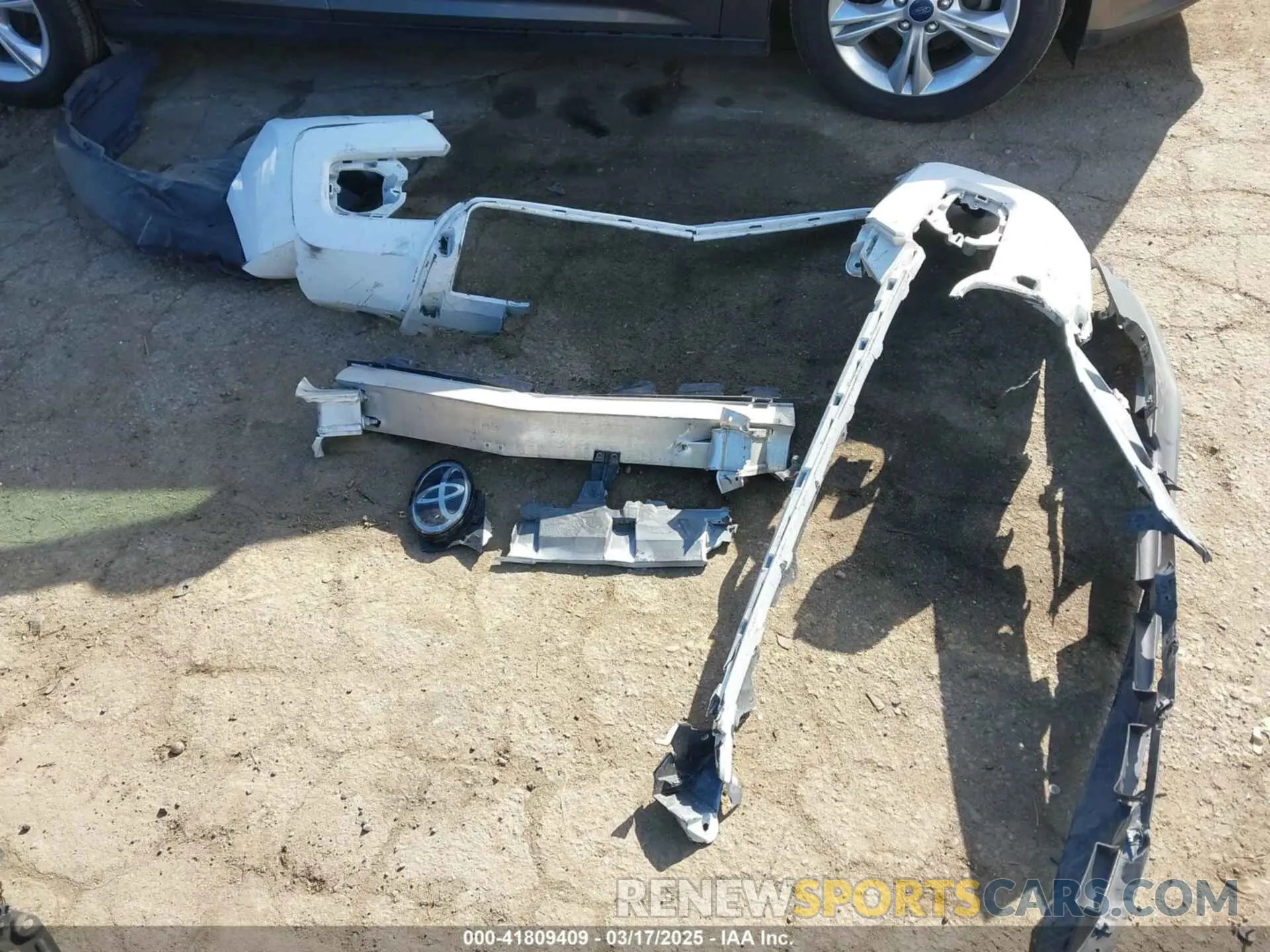 12 Photograph of a damaged car 5TFAX5GN9KX149371 TOYOTA TACOMA 2019