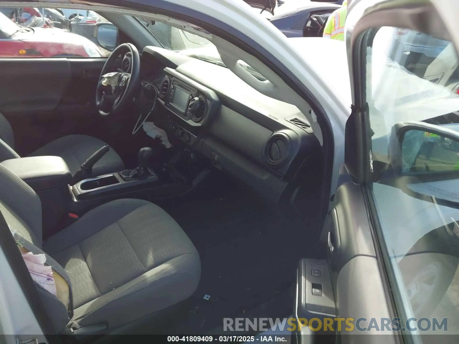 5 Photograph of a damaged car 5TFAX5GN9KX149371 TOYOTA TACOMA 2019