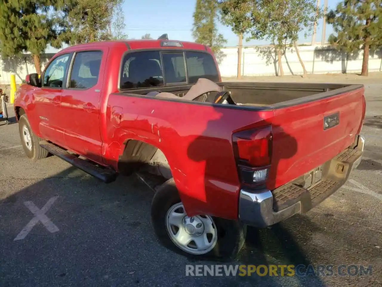 3 Photograph of a damaged car 5TFAX5GN9KX154229 TOYOTA TACOMA 2019