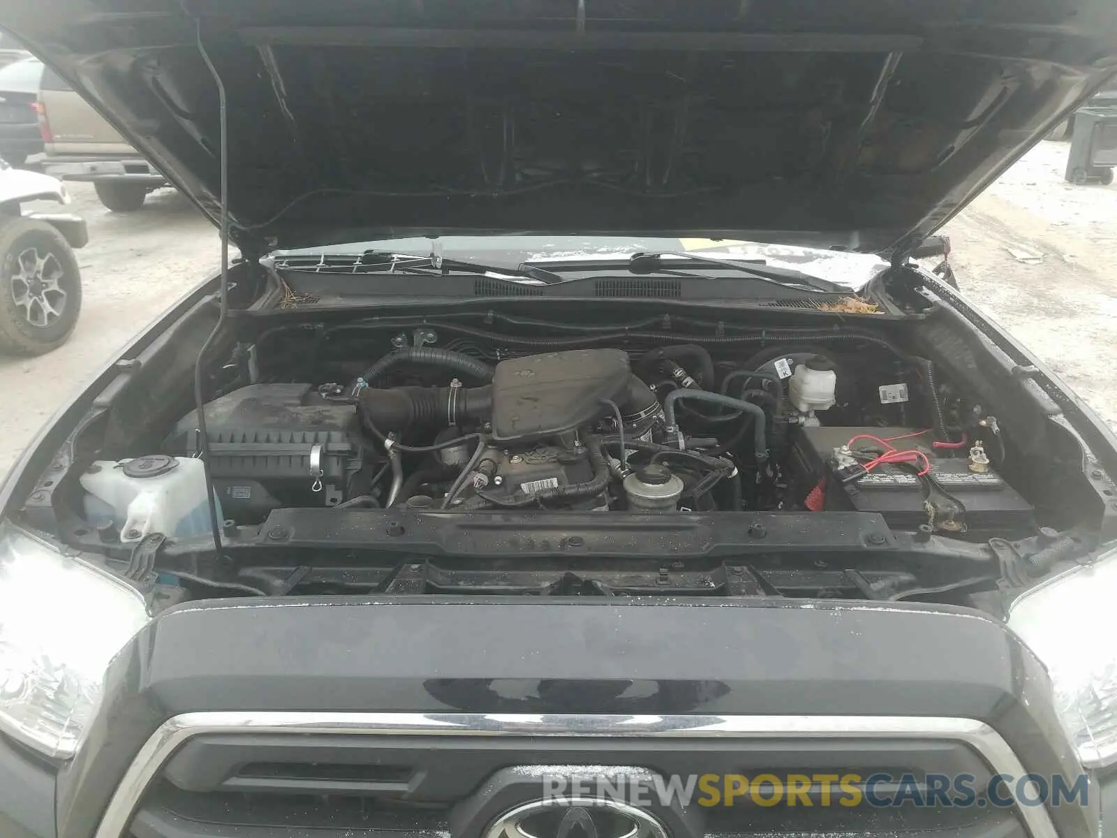 7 Photograph of a damaged car 5TFAX5GNXKX153901 TOYOTA TACOMA 2019