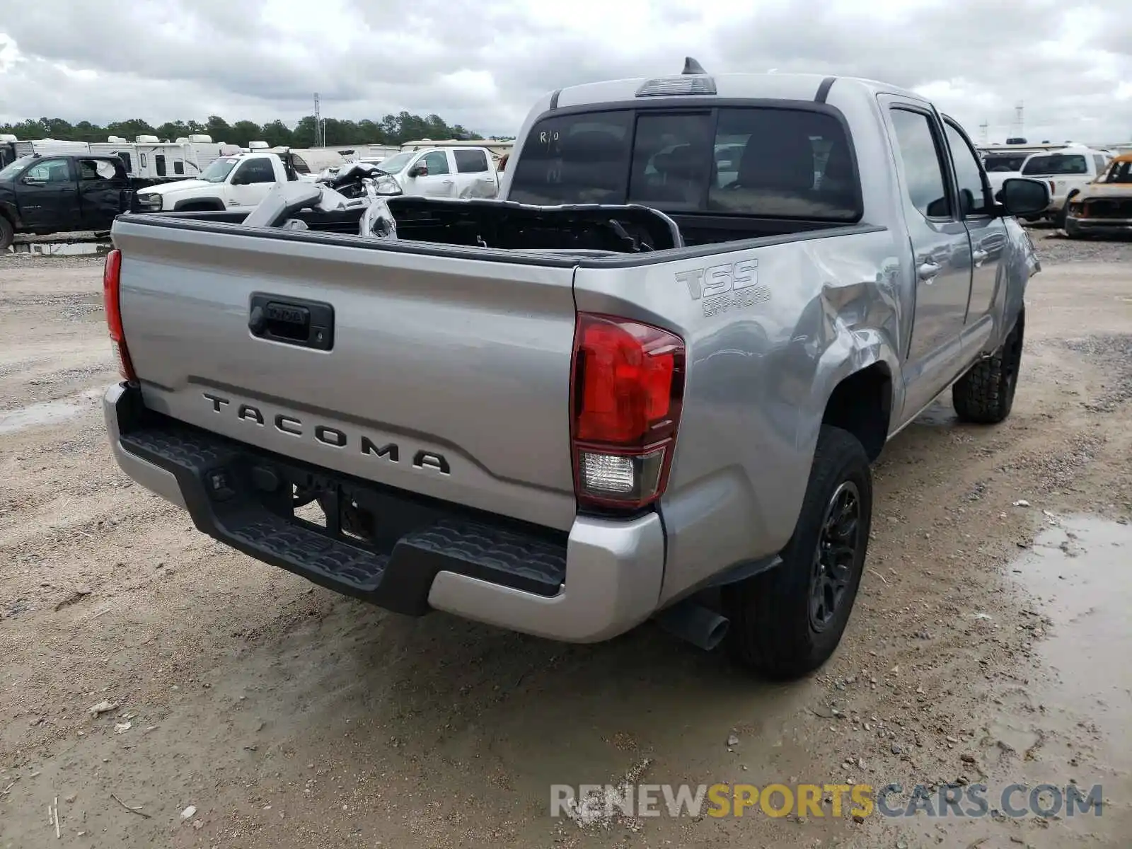 4 Photograph of a damaged car 5TFAX5GNXKX162730 TOYOTA TACOMA 2019