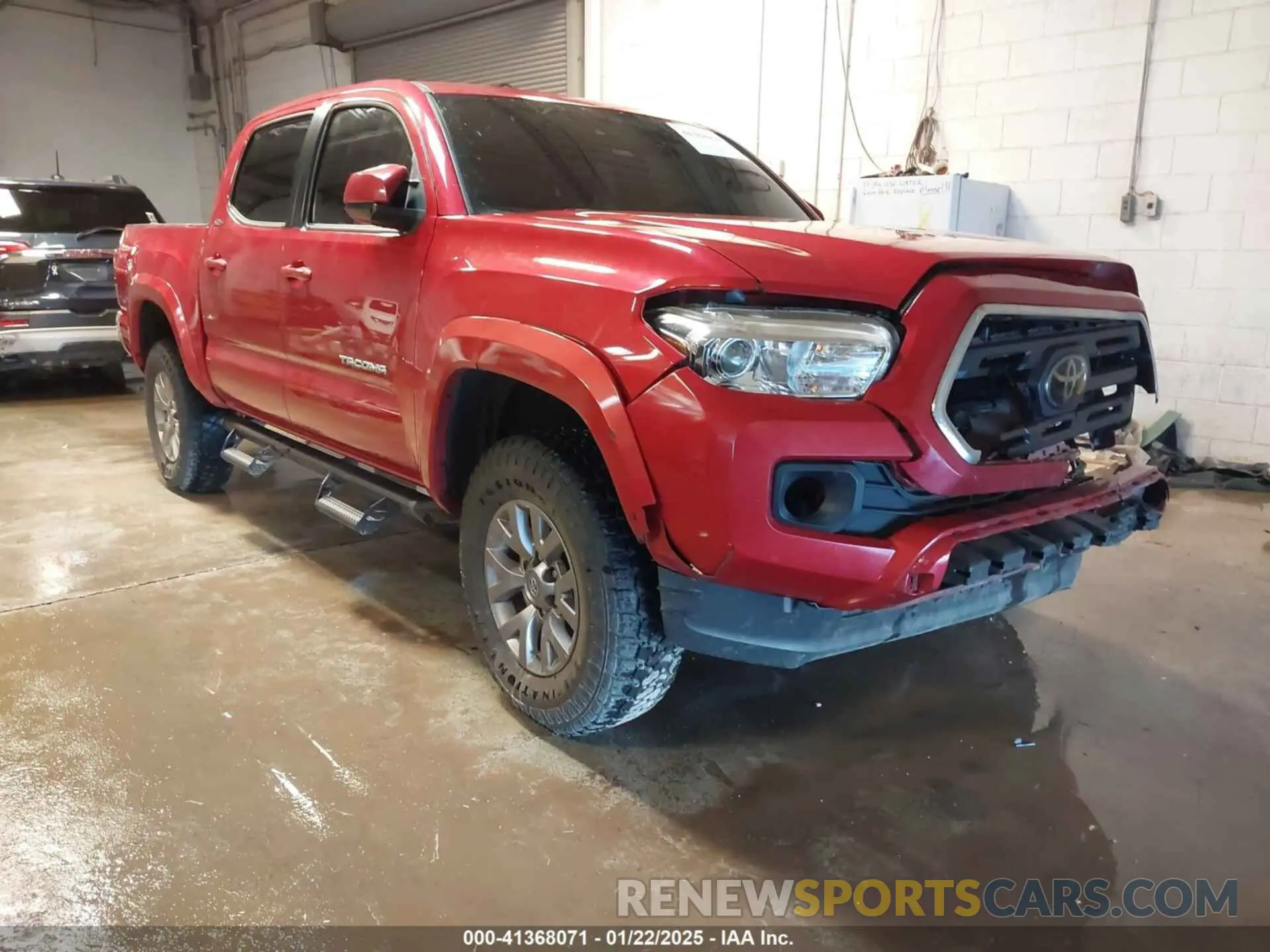 1 Photograph of a damaged car 5TFAZ5CN0KX074821 TOYOTA TACOMA 2019