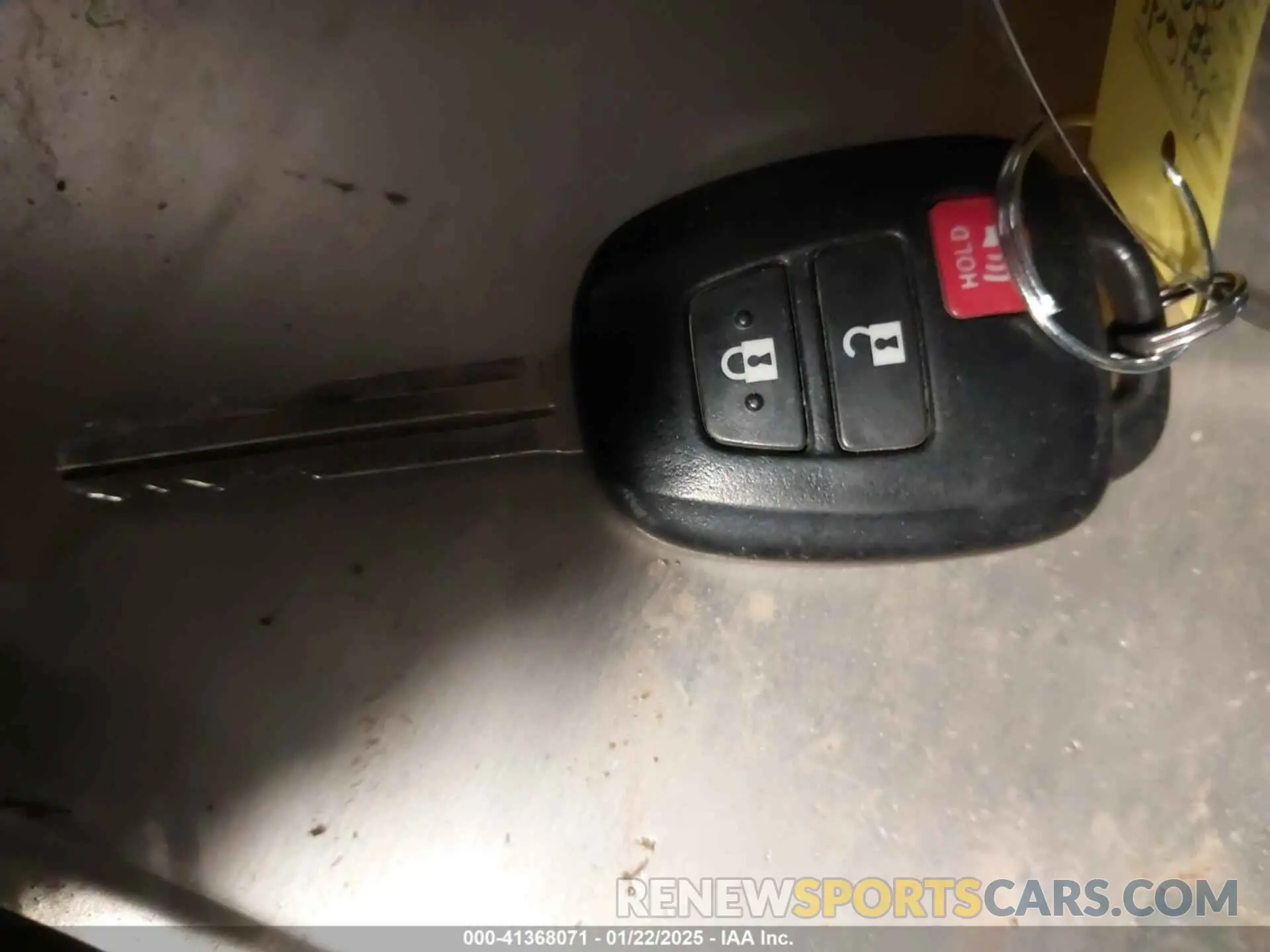 11 Photograph of a damaged car 5TFAZ5CN0KX074821 TOYOTA TACOMA 2019