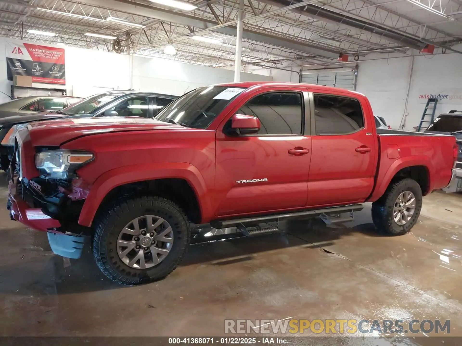 15 Photograph of a damaged car 5TFAZ5CN0KX074821 TOYOTA TACOMA 2019