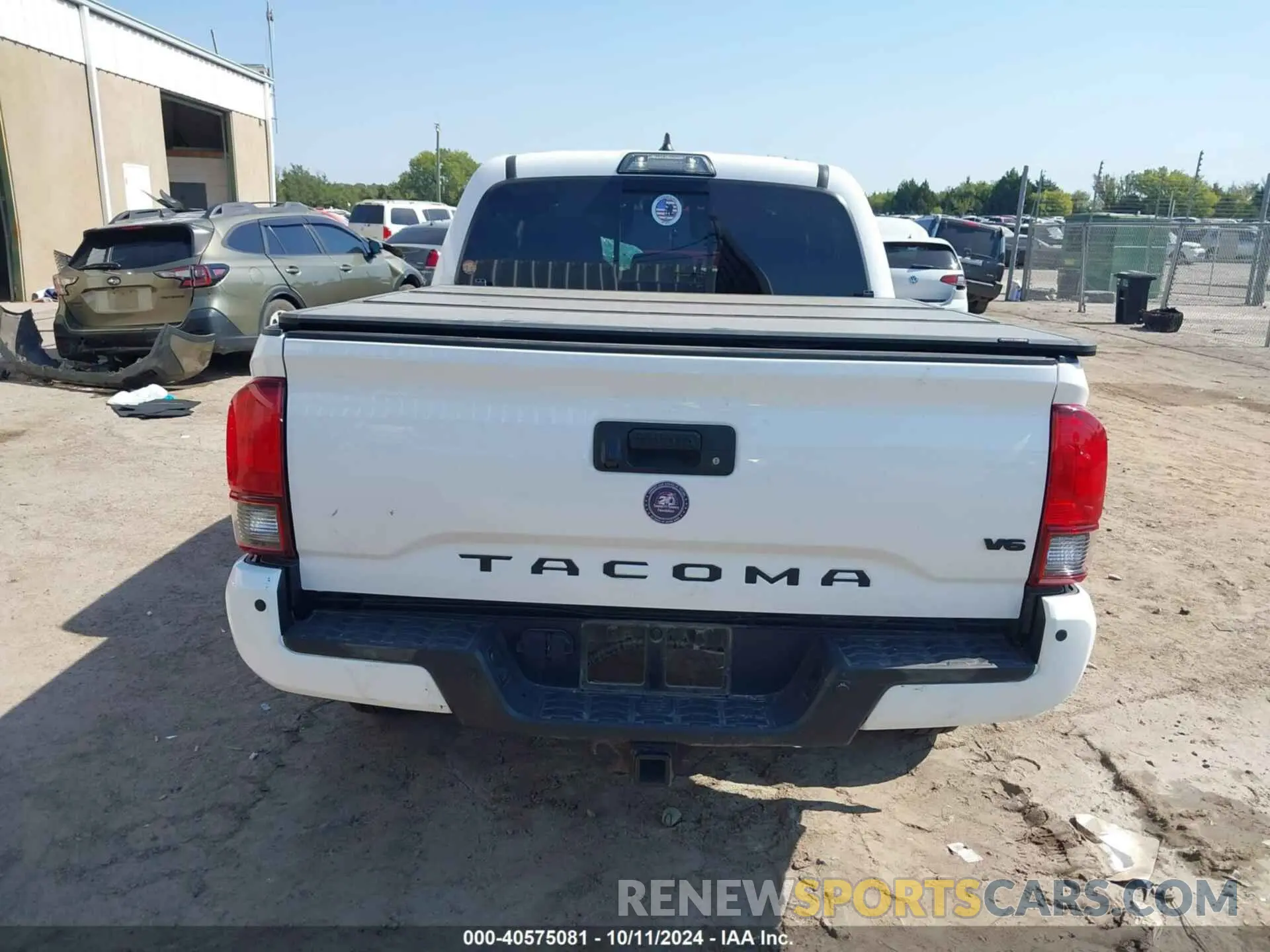 16 Photograph of a damaged car 5TFAZ5CN1KX071717 TOYOTA TACOMA 2019