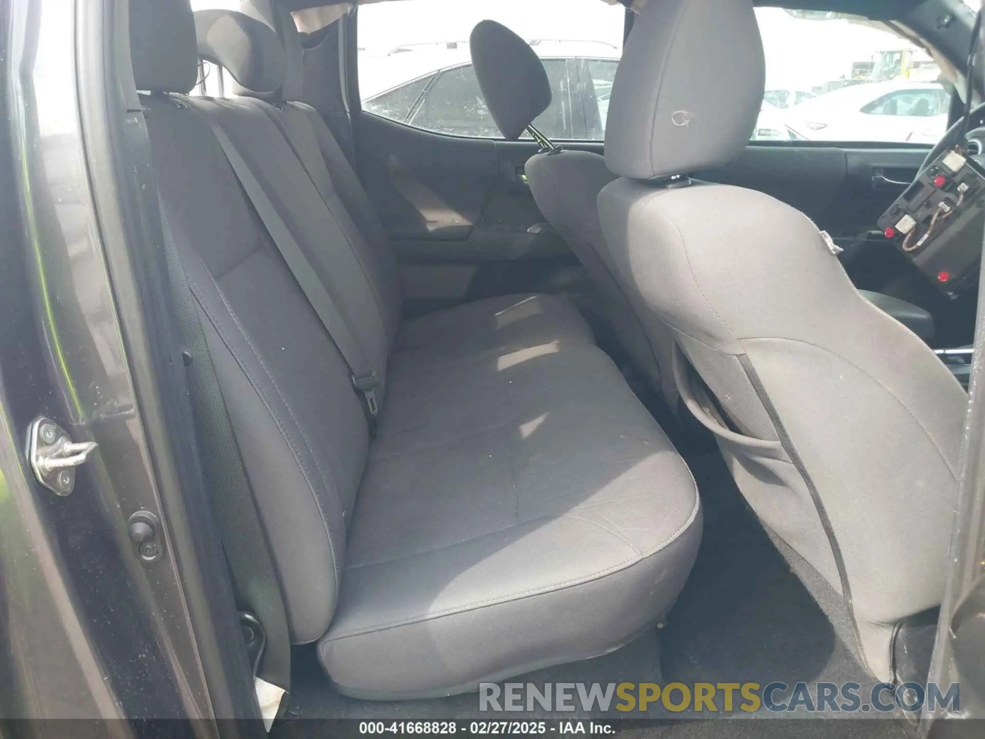 8 Photograph of a damaged car 5TFAZ5CN1KX076058 TOYOTA TACOMA 2019