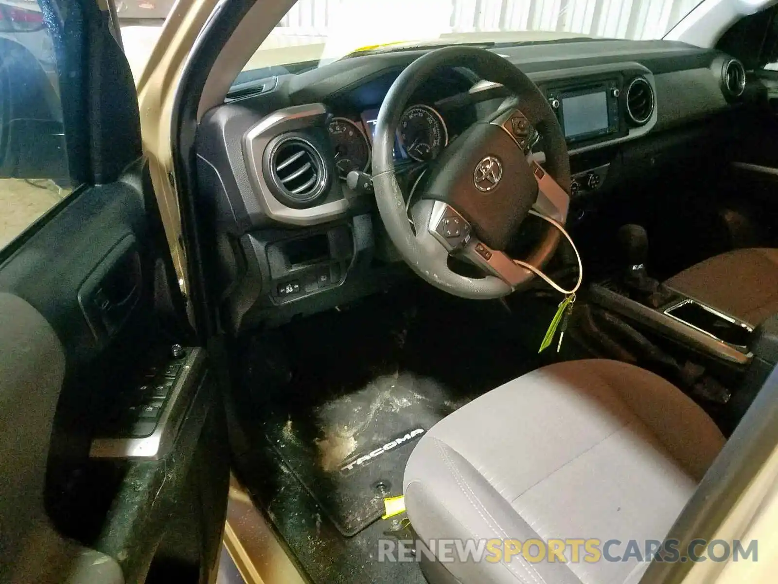 9 Photograph of a damaged car 5TFAZ5CN2KX083102 TOYOTA TACOMA 2019