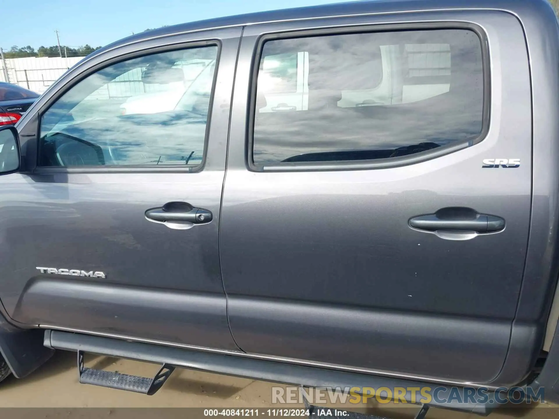 14 Photograph of a damaged car 5TFAZ5CN3KX078491 TOYOTA TACOMA 2019
