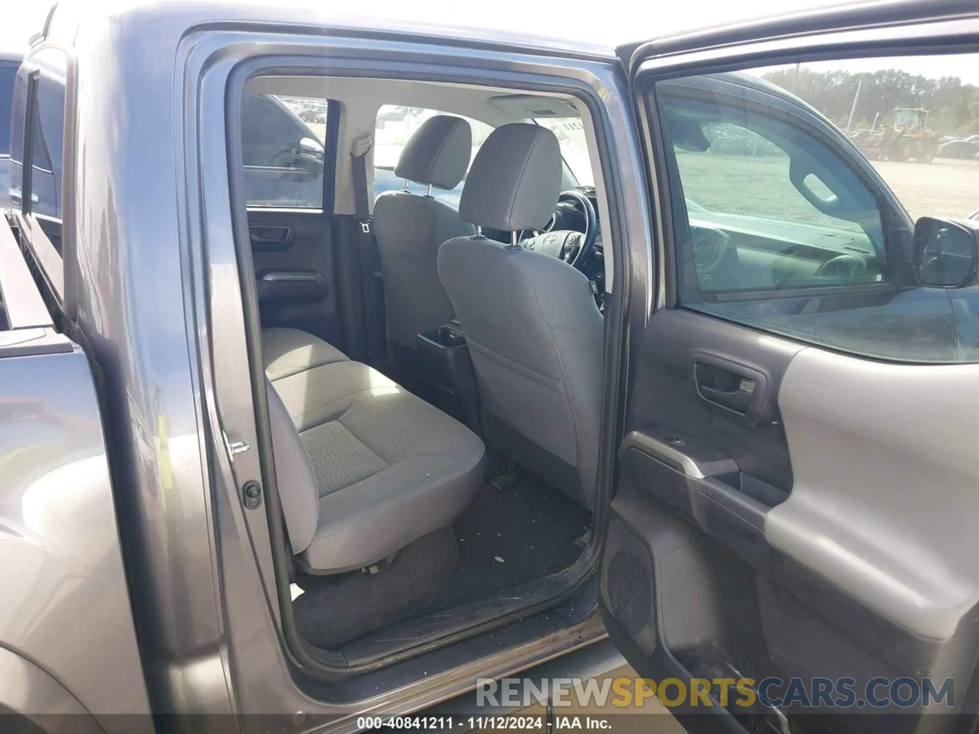 8 Photograph of a damaged car 5TFAZ5CN3KX078491 TOYOTA TACOMA 2019
