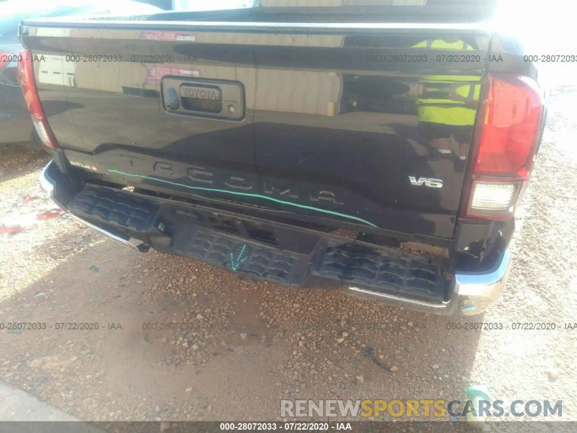 6 Photograph of a damaged car 5TFAZ5CN4KX074577 TOYOTA TACOMA 2019