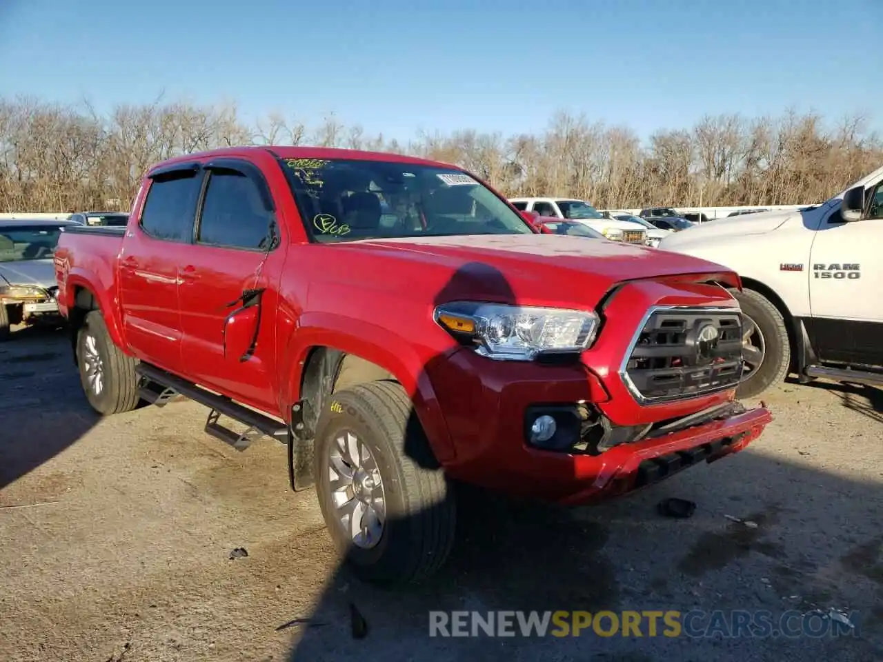 1 Photograph of a damaged car 5TFAZ5CN5KX076760 TOYOTA TACOMA 2019