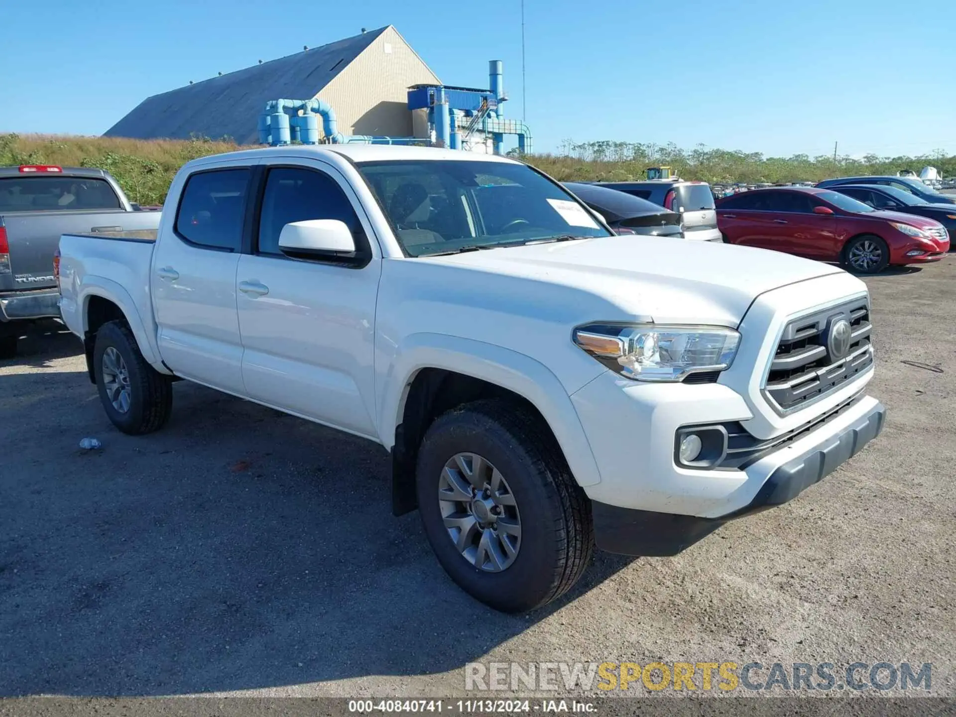 1 Photograph of a damaged car 5TFAZ5CN6KX075231 TOYOTA TACOMA 2019