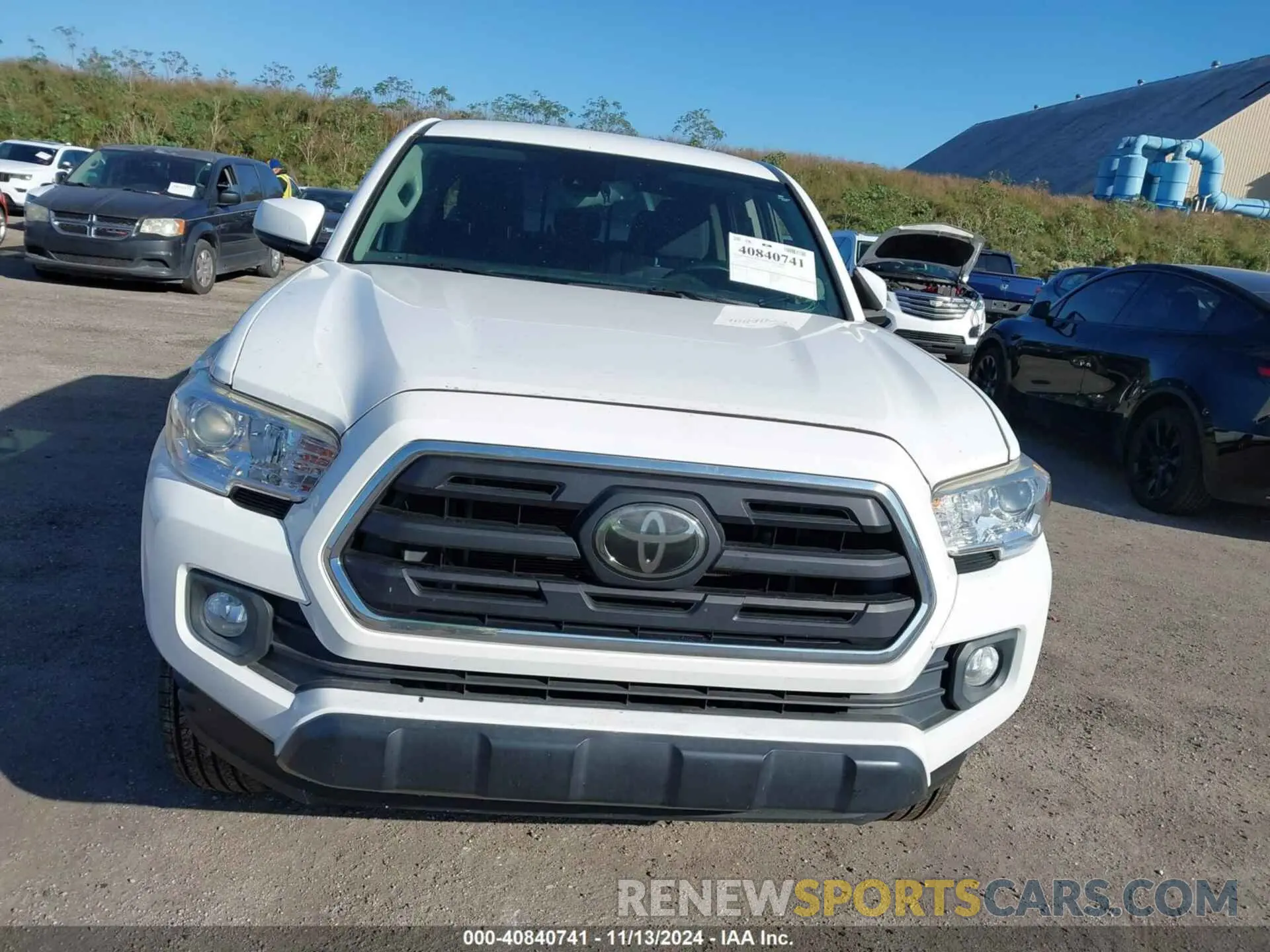 12 Photograph of a damaged car 5TFAZ5CN6KX075231 TOYOTA TACOMA 2019